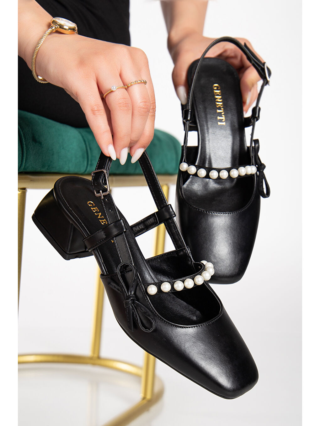 Ceyly Küçük İnci Bant Detaylı Siyah Cilt Günlük Kadın Topuklu Ayakkabı-1
