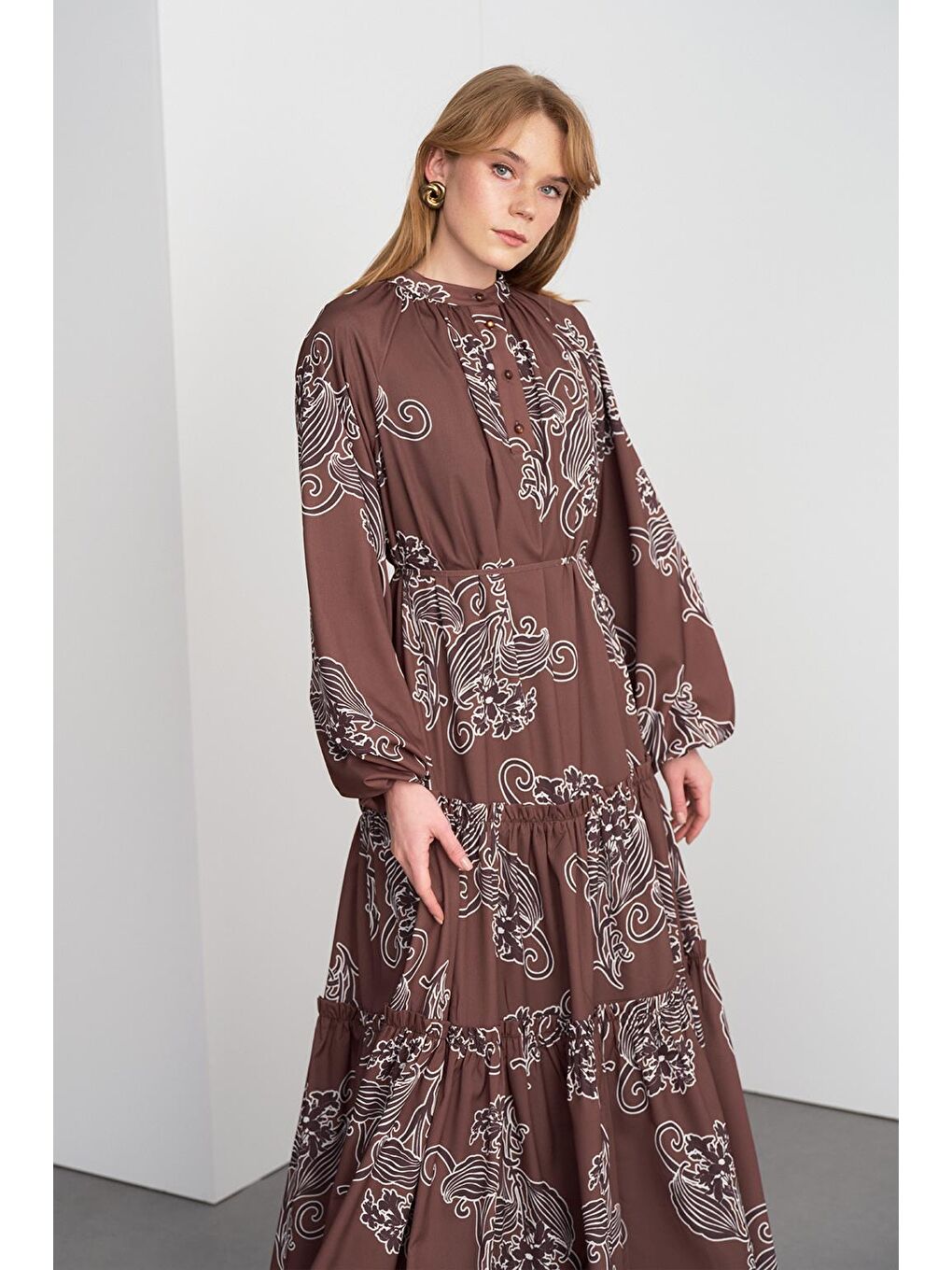 Kahverengi Floral Desenli Uzun Elbise Kahve-1