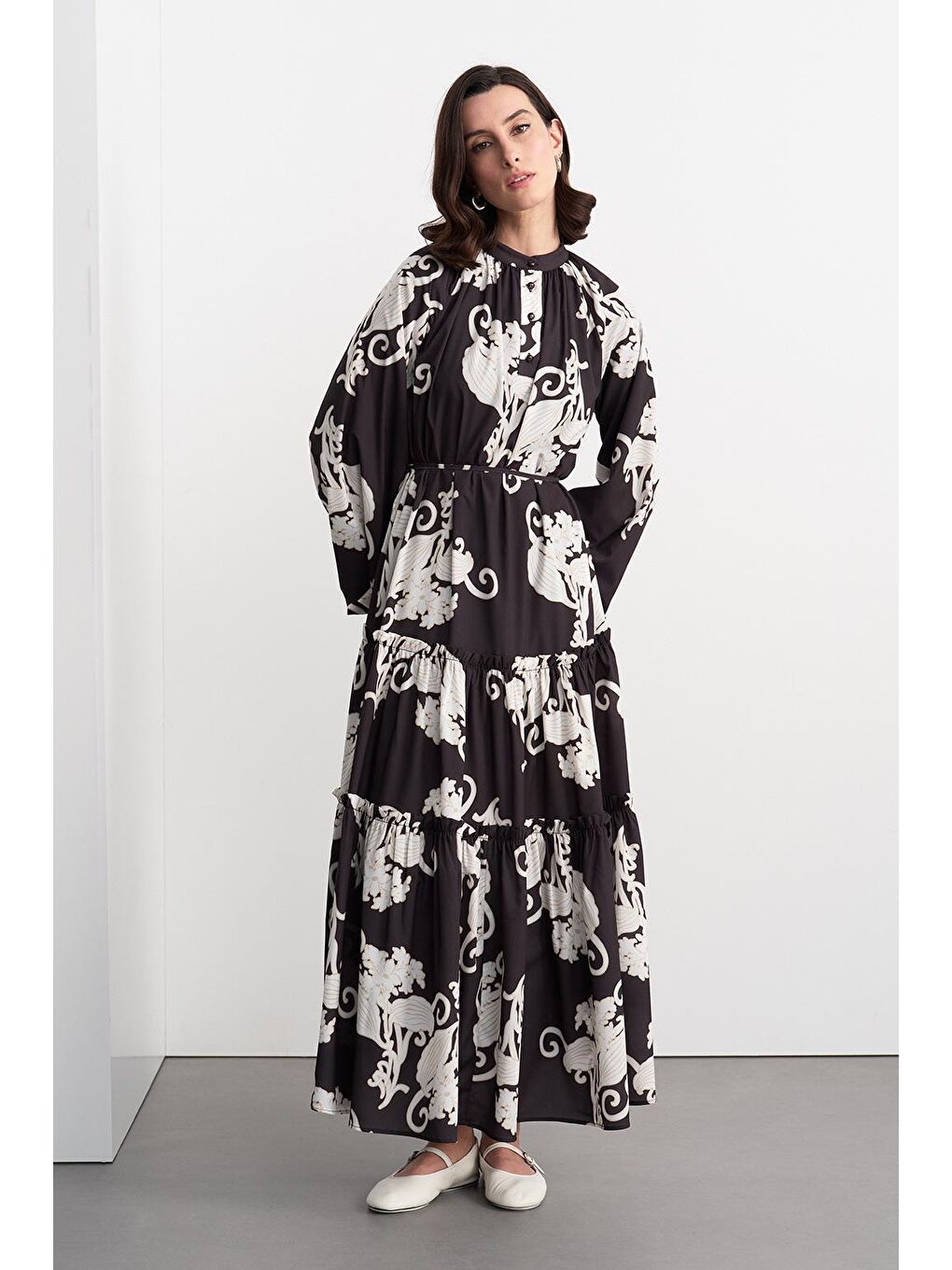 Floral Desenli Uzun Elbise Siyah-1