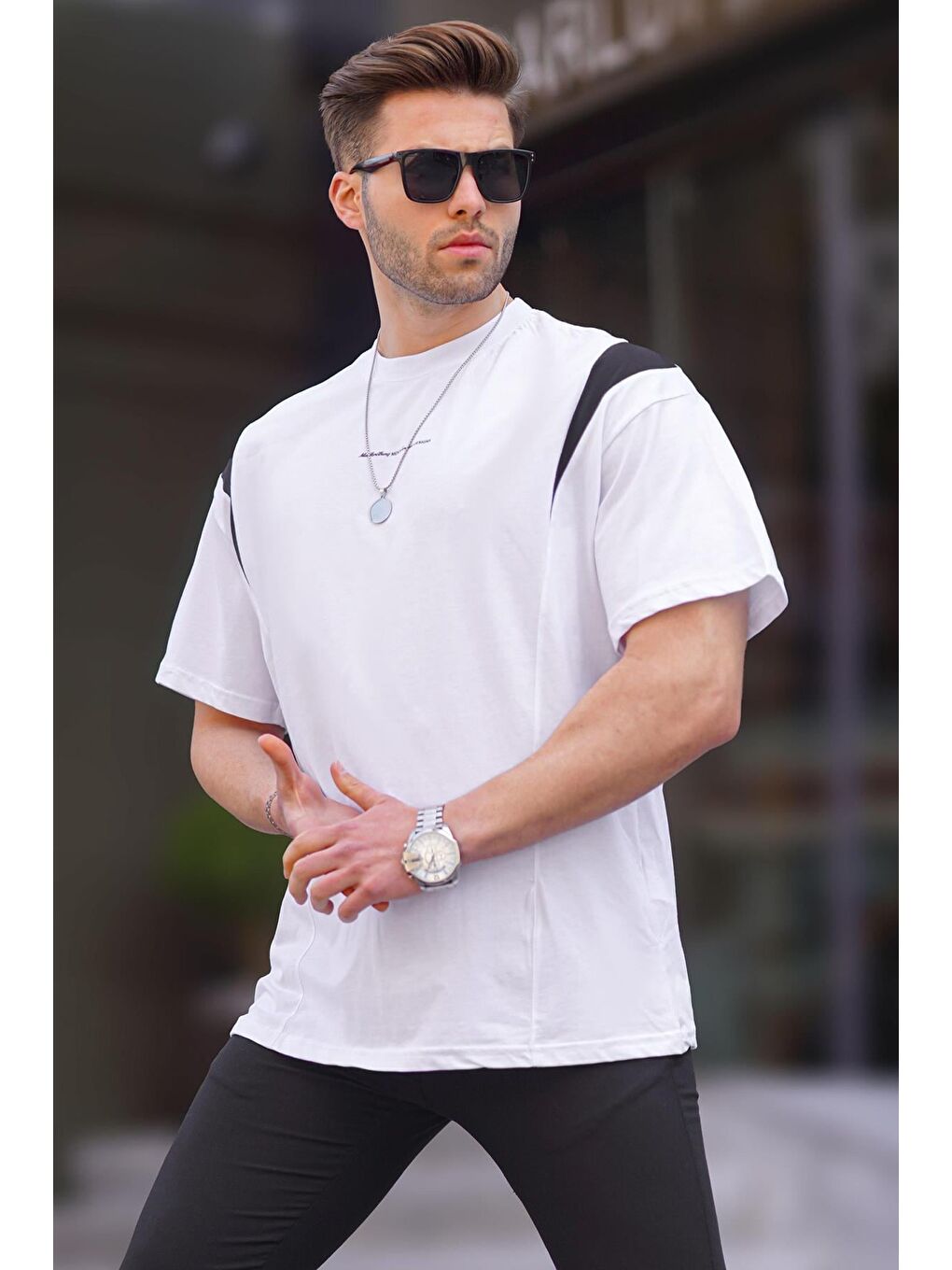 Beyaz Oversize Bisiklet Yaka Tişört 7003-1