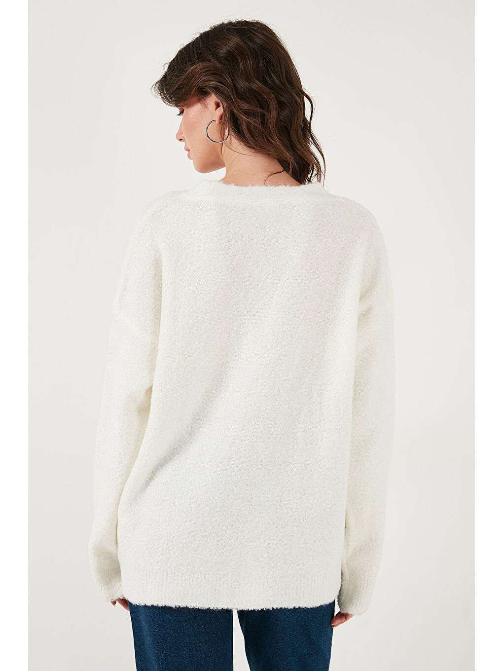 Bej Oversize Fit Düğmeli V Yaka Uzun Kollu Kadın Triko Hırka 4616232-6