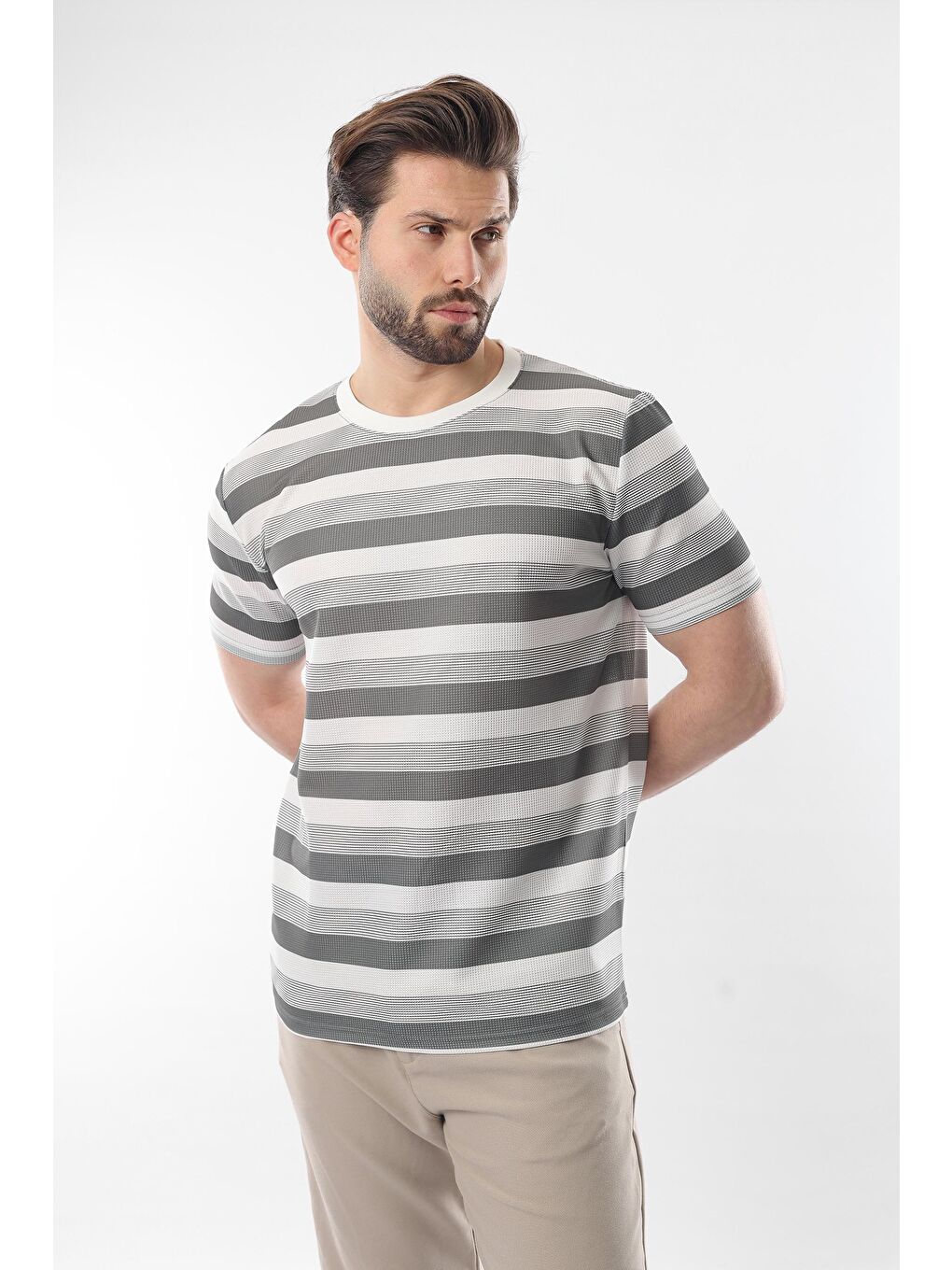 Haki Bisiklet Yaka Çizgili Erkek T-Shirt E7118-1