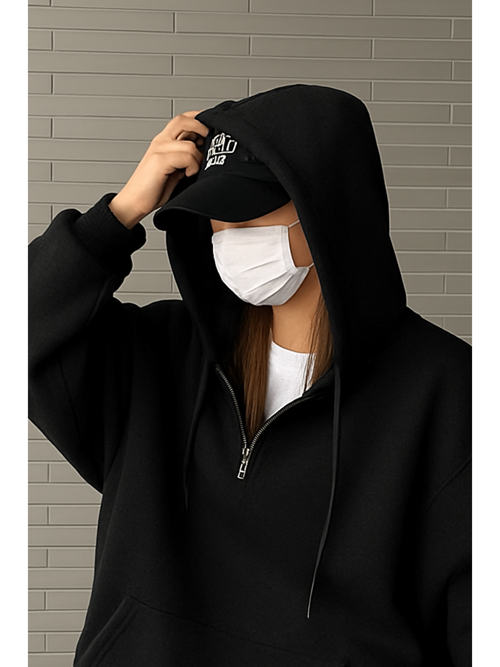 Kadın Siyah Oversize Kapüşonlu Önü Fermuarlı Yumuşak Kumaş Sweatshirt-1