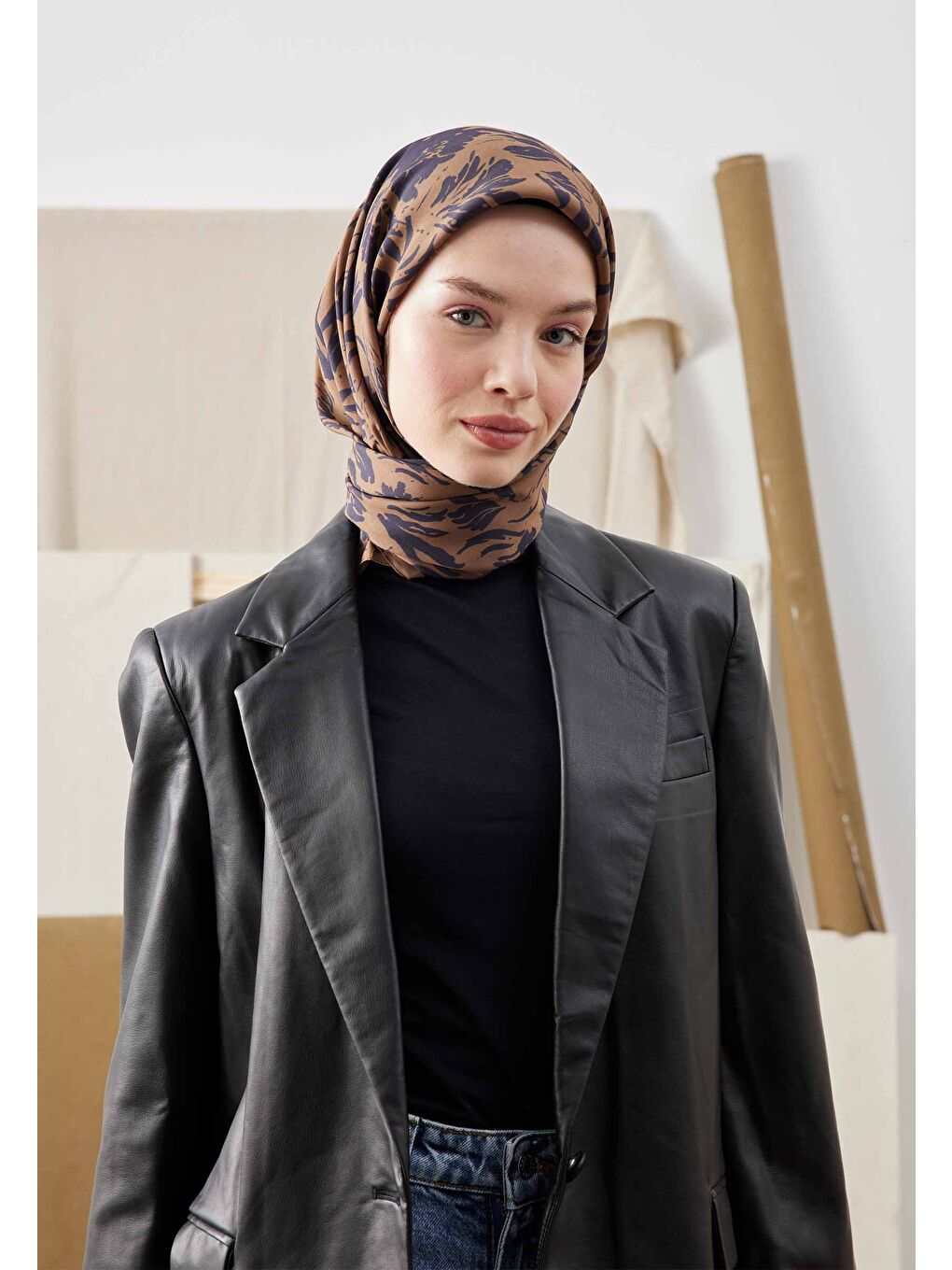 Kahverengi Vıolet Desen Pamuk İpek Eşarp Kahve-1