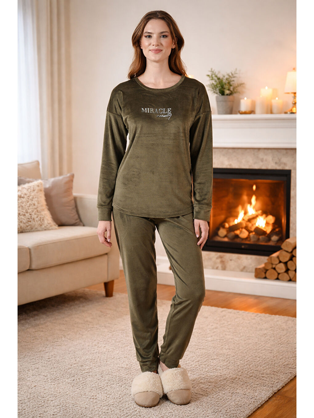 Kadın Kadife Baskılı Pijama Takımı 25382 Haki