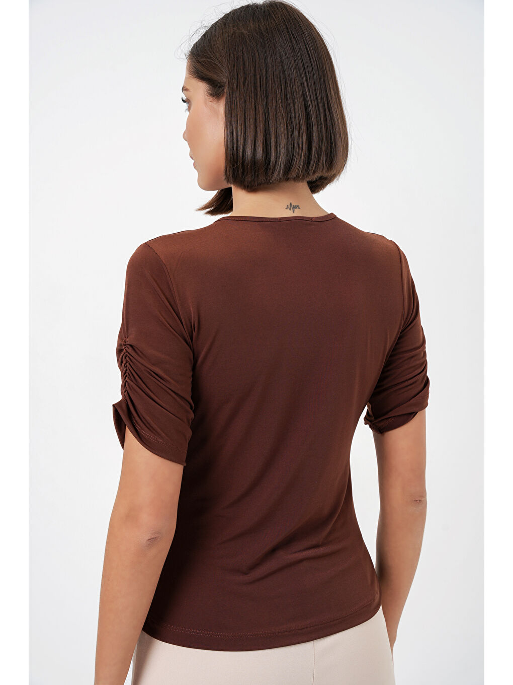 Kadın Düğme Detaylı Sandy Bluz 992 - Kahverengi-5