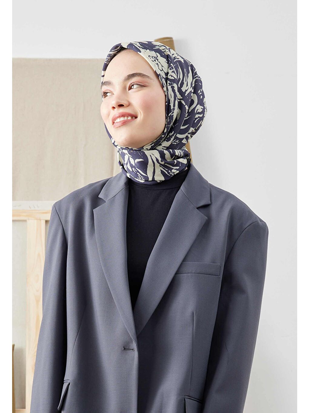 Vıolet Desen Pamuk İpek Eşarp Lacivert-3