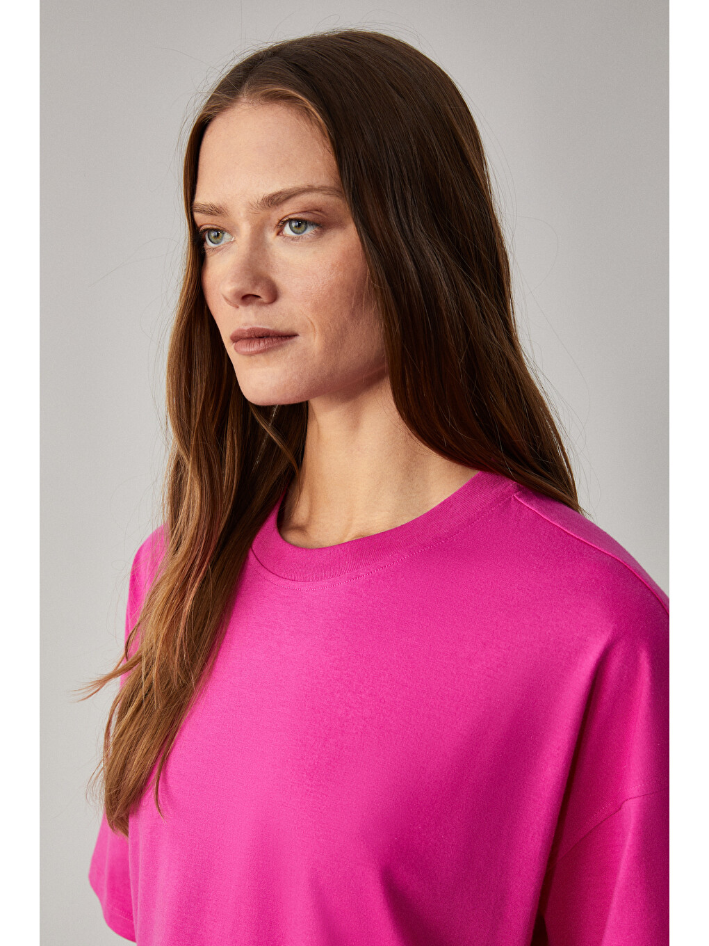 Pembe Jemmy Kadın %100 Organik Pamuk Relaxed Fit Yırtmaçlı Yuvarlak Yakalı PEMBE T-Shirt-3
