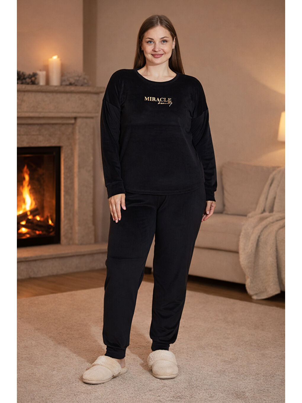 Büyük Beden Kadın Kadife Baskılı Pijama Takım 25394 Siyah-1