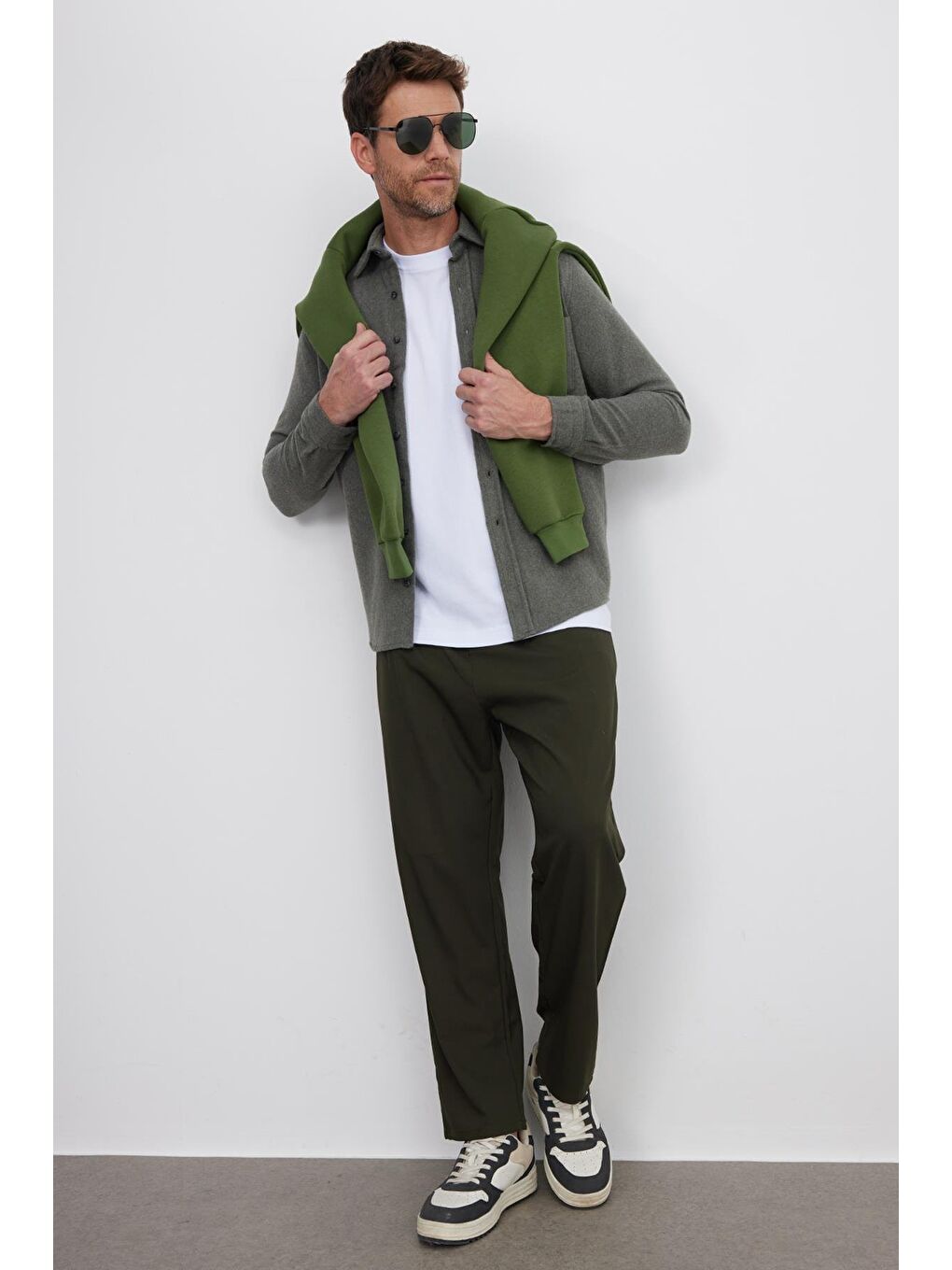 Erkek Regular Fit Klasik Kesim Düz Cepli Haki Oduncu Gömlek-4