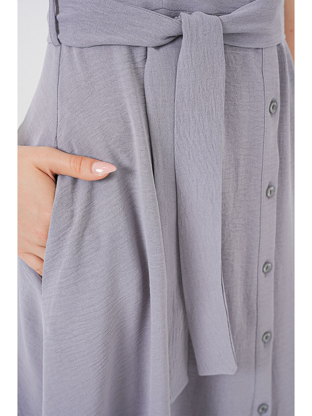 1677 Boydan Düğmeli Kuşaklı Elbise - Gri-4