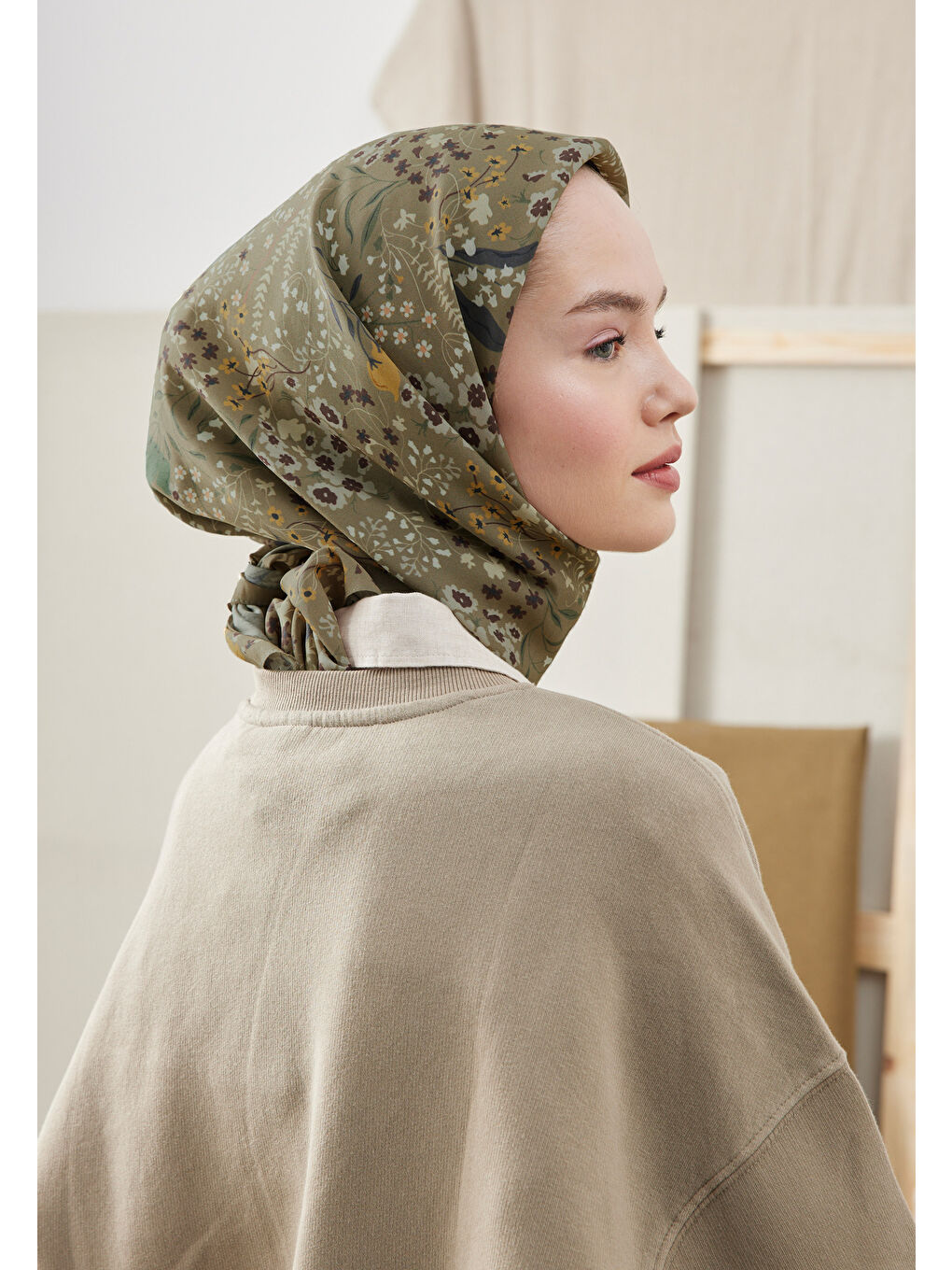 Karışık Tıny Garden Desen Pamuk İpek Eşarp Asker Yeşili