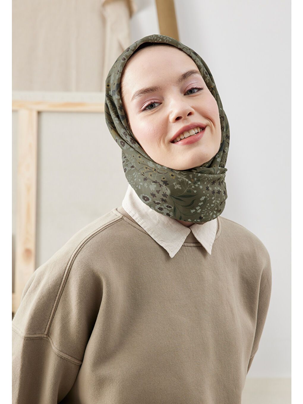 Karışık Tıny Garden Desen Pamuk İpek Eşarp Asker Yeşili-2