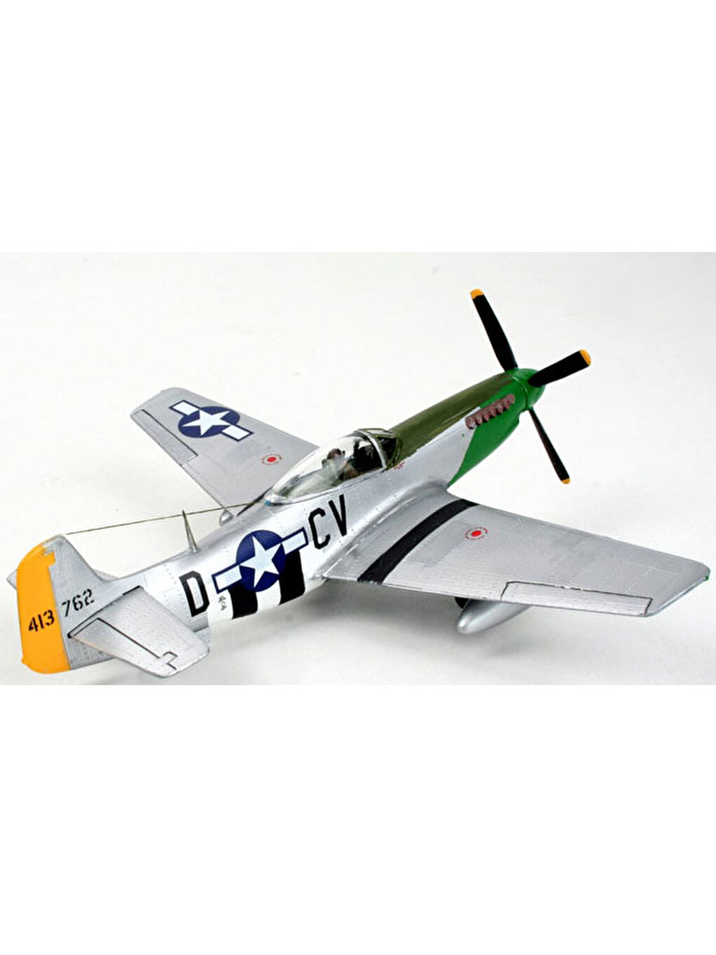 P-51D Mustang Maket Seti 64148-1