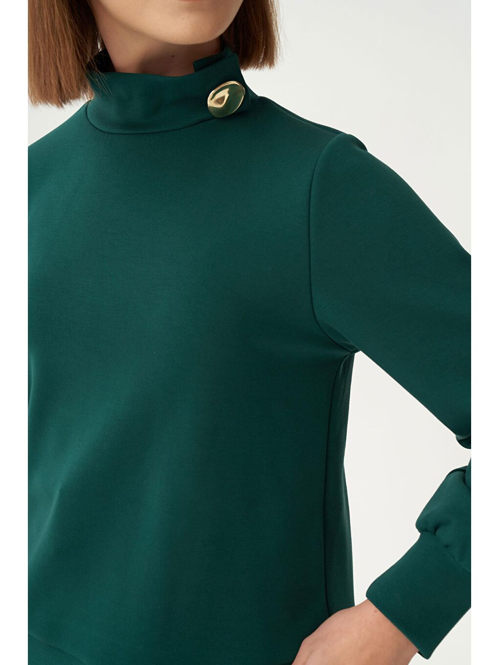 Yeşil Zümrüt-Yumuşak Dokulu Gold Düğmeli Etekli Takım-3