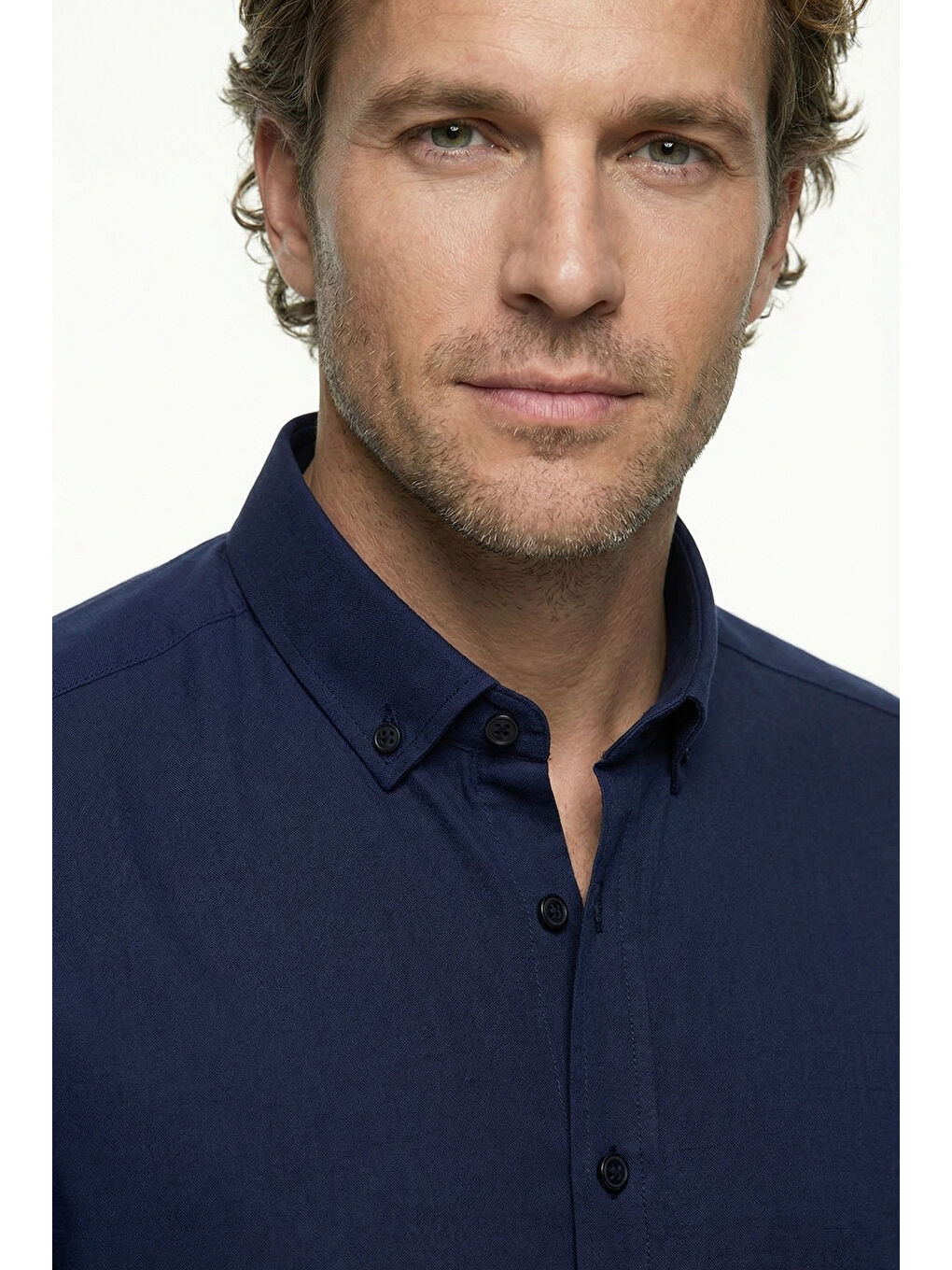 Lacivert Uzun Kol Regular Fit Düğmeli Yaka Spor Pamuk Nefes Alabilen Keten Görünümlü Gömlek-2