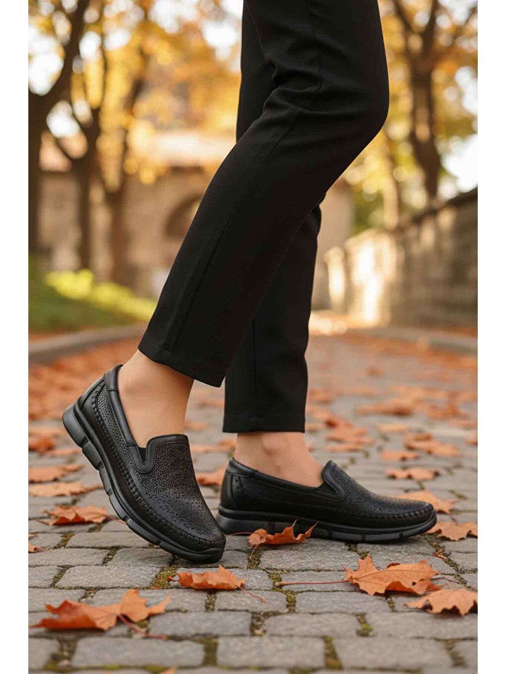 Siyah Hakiki Deri Ortopedik Kadın Casual Ayakkabı 608 Z-2