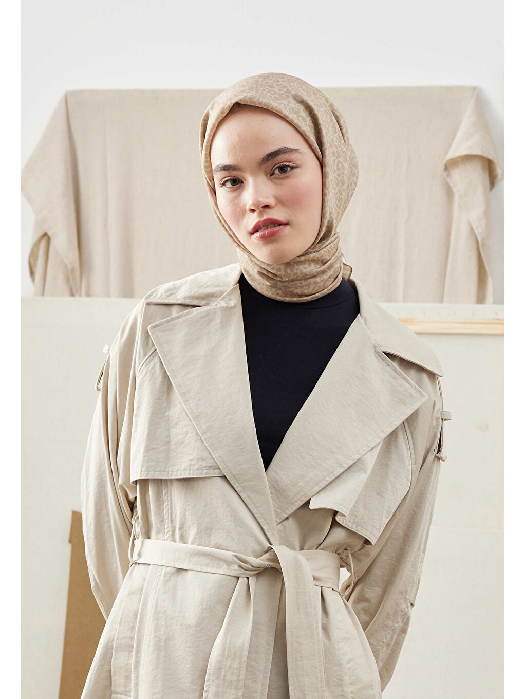 Leopar Desen Pamuk İpek Eşarp Bej-2