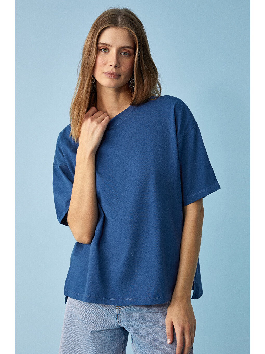 Lacivert Jemmy Kadın %100 Organik Pamuk Relaxed Fit Yırtmaçlı Yuvarlak Yakalı LACİVERT T-Shirt-2