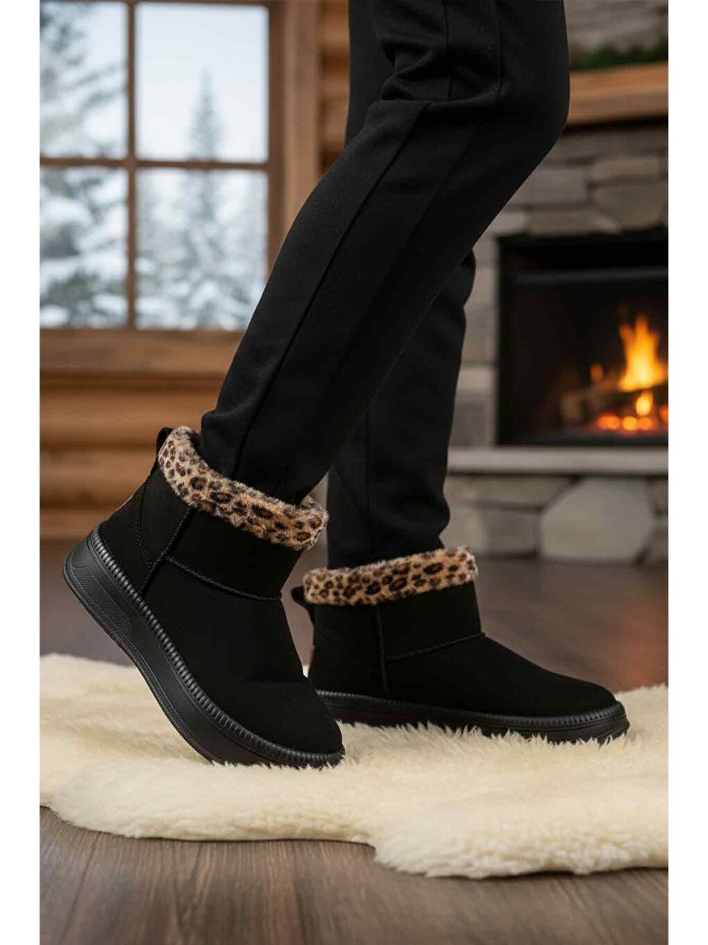 Siyah Leopar Kürklü Soğuğa Dirençli Kaymaz Kadın Bot 25001 Z-2