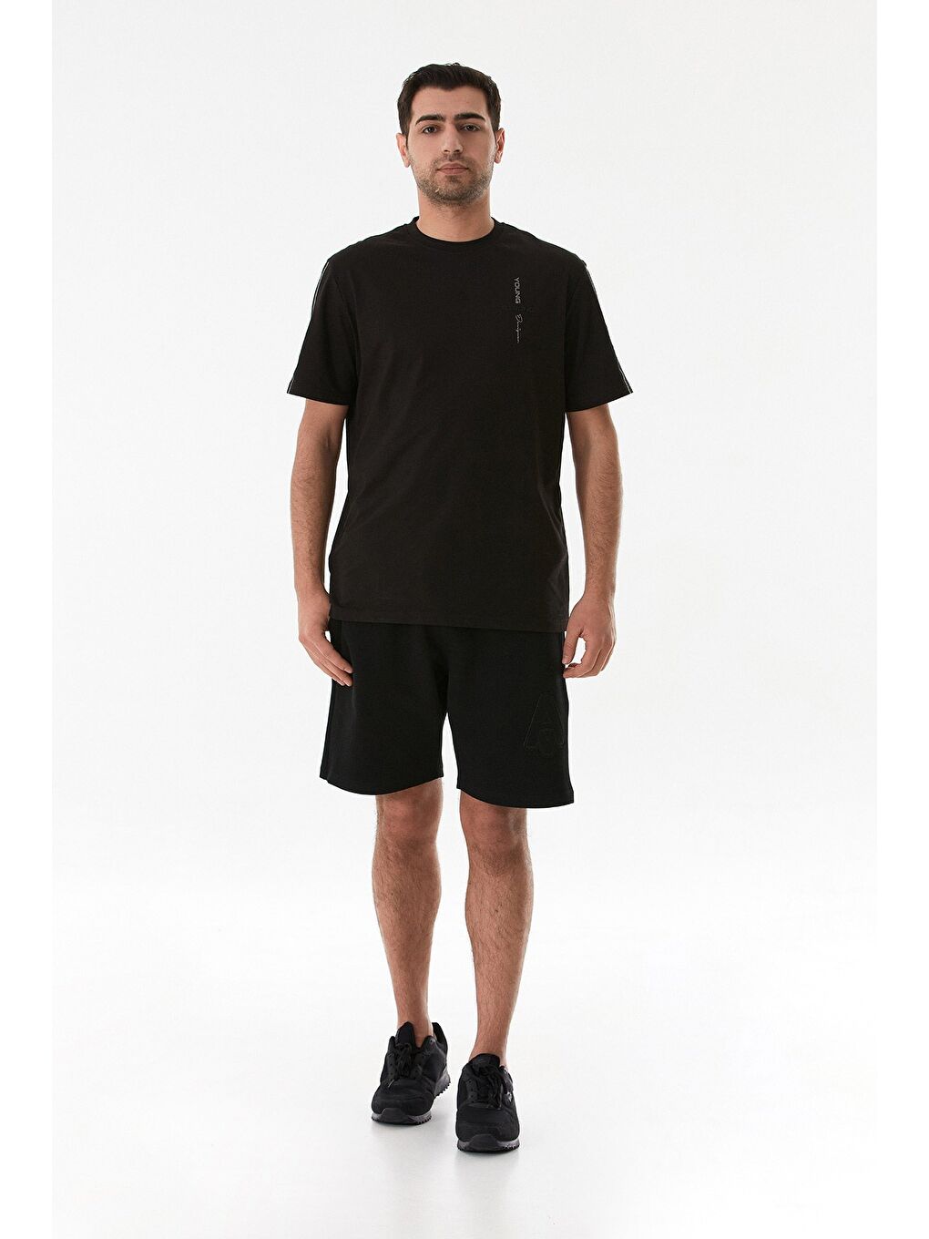 Siyah Strong Baskılı Bisiklet Yaka Tişört-1