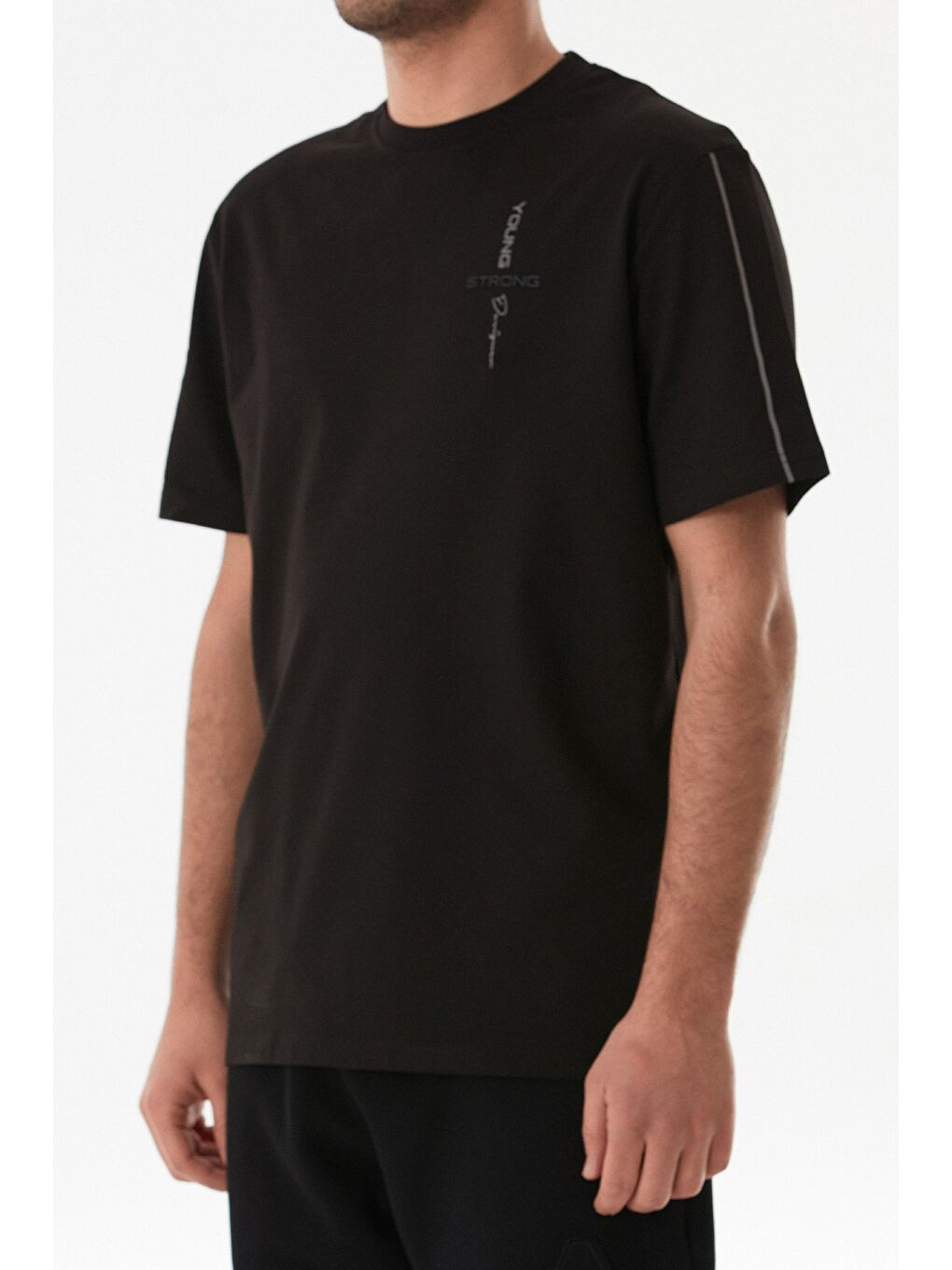 Siyah Strong Baskılı Bisiklet Yaka Tişört-4