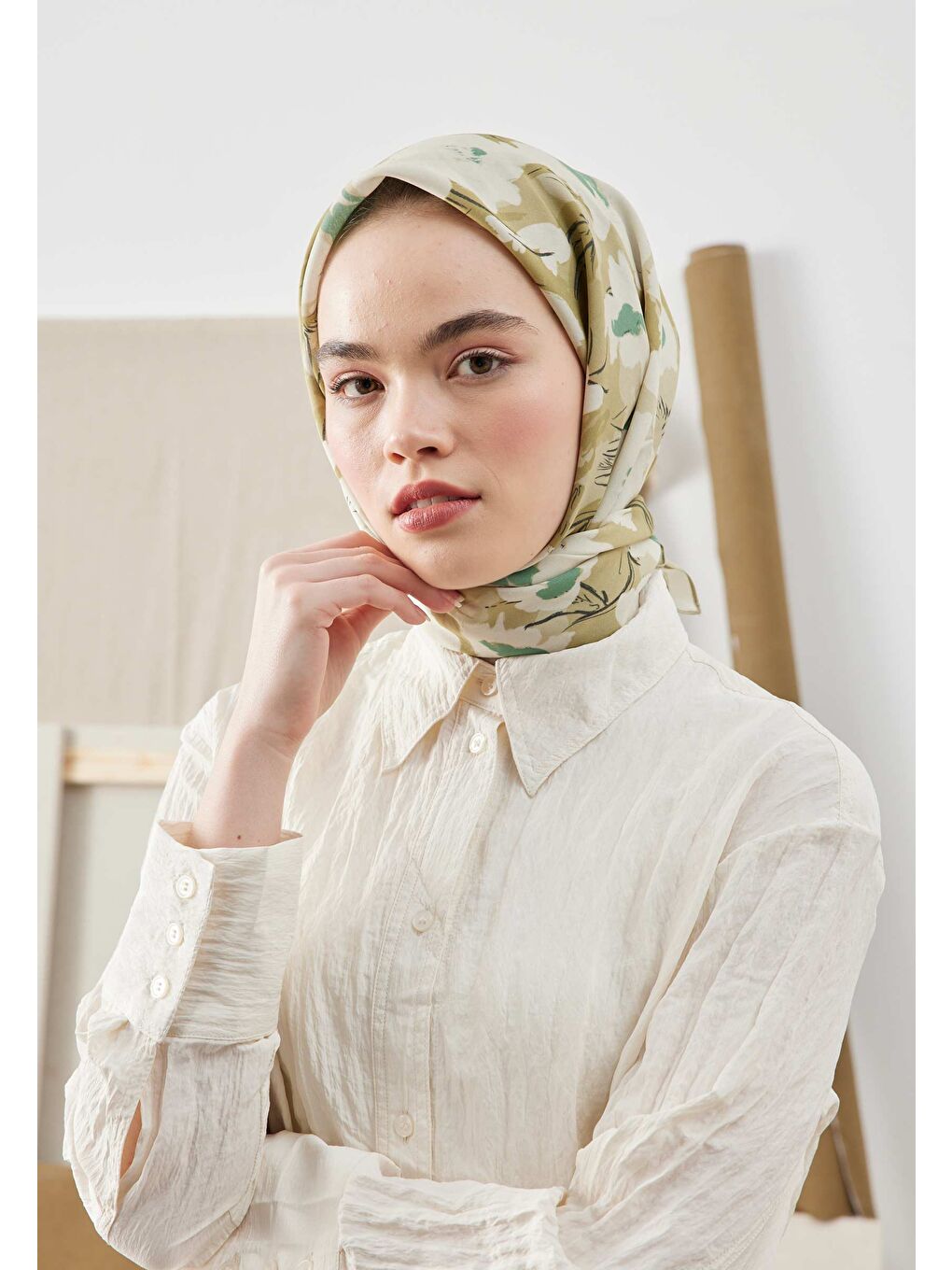 Yeşil Multı Flower Desen Pamuk İpek Eşarp Adaçayı