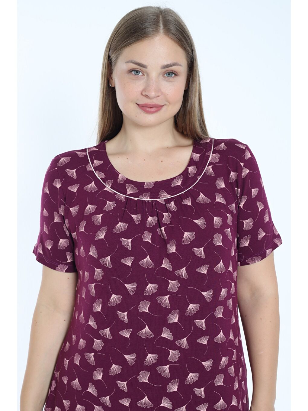 Mor Büyük Beden Desenli Kısa Kollu Biyeli Esnek Viskon Gecelik-2