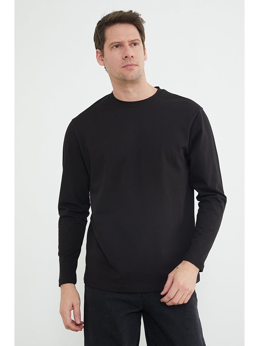 Siyah Basic Bisiklet Yaka Sweatshirt-1