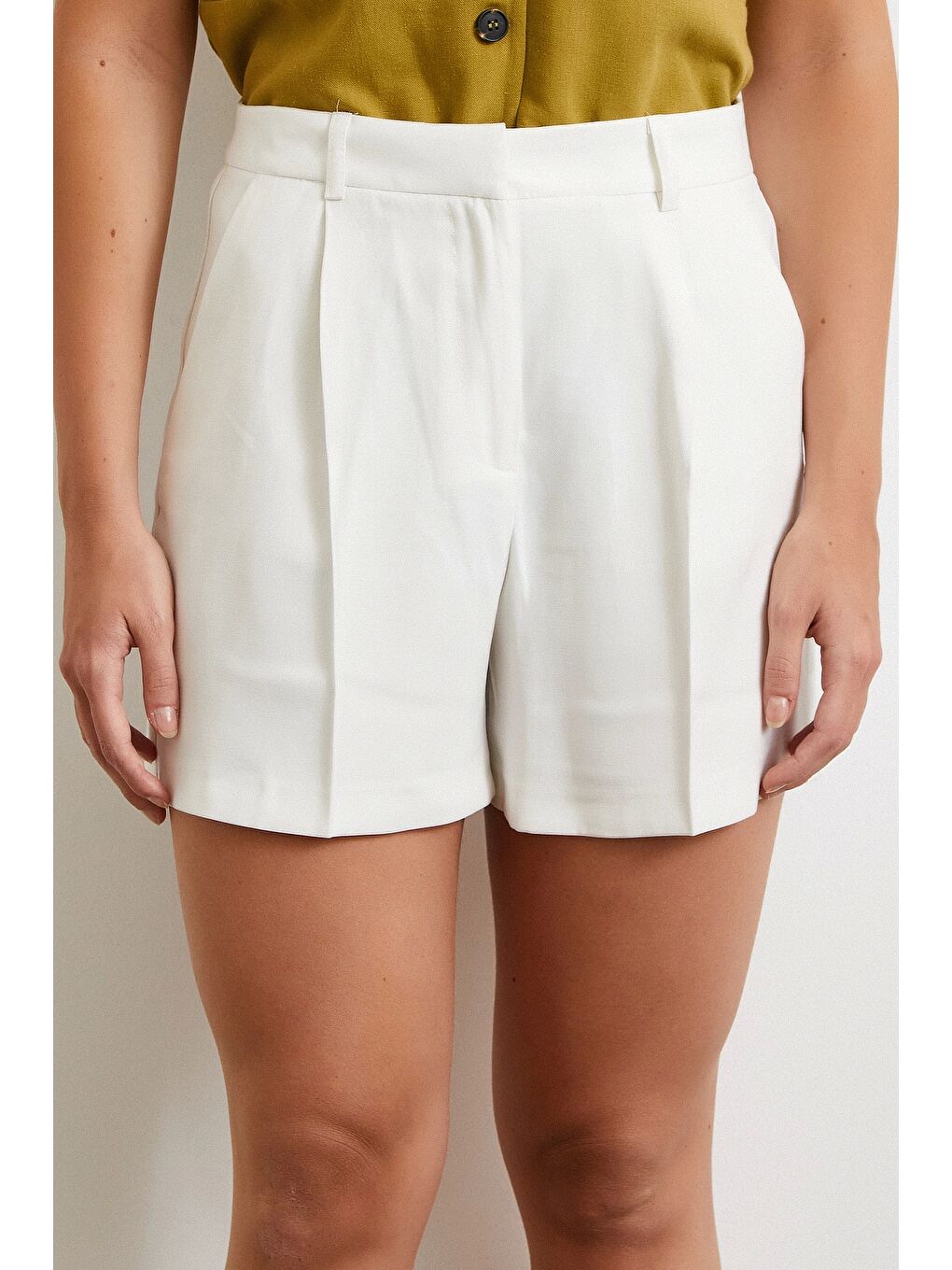 Piliseli Cepli Şort Ekru-4