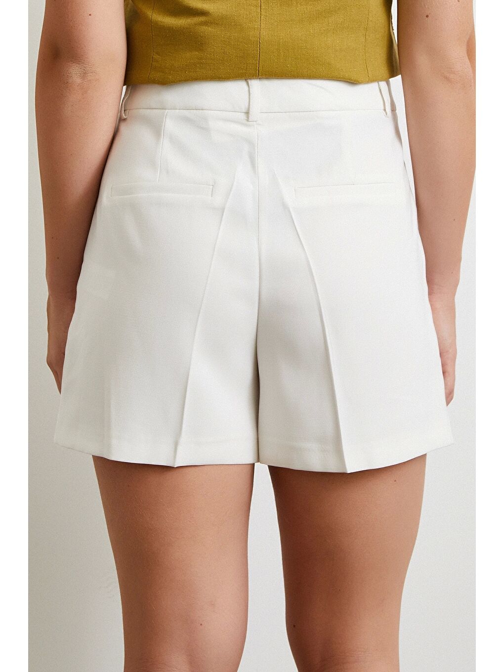 Piliseli Cepli Şort Ekru-5