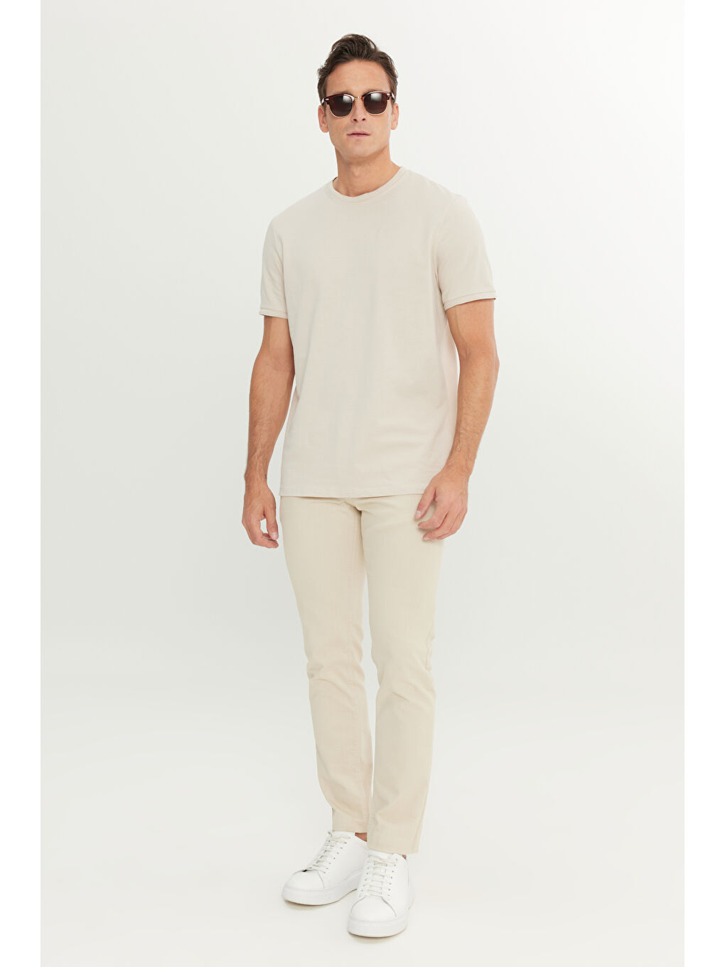 Erkek Bej %100 Pamuk Slim Fit Dar Kesim Bisiklet Yaka Tişört-1