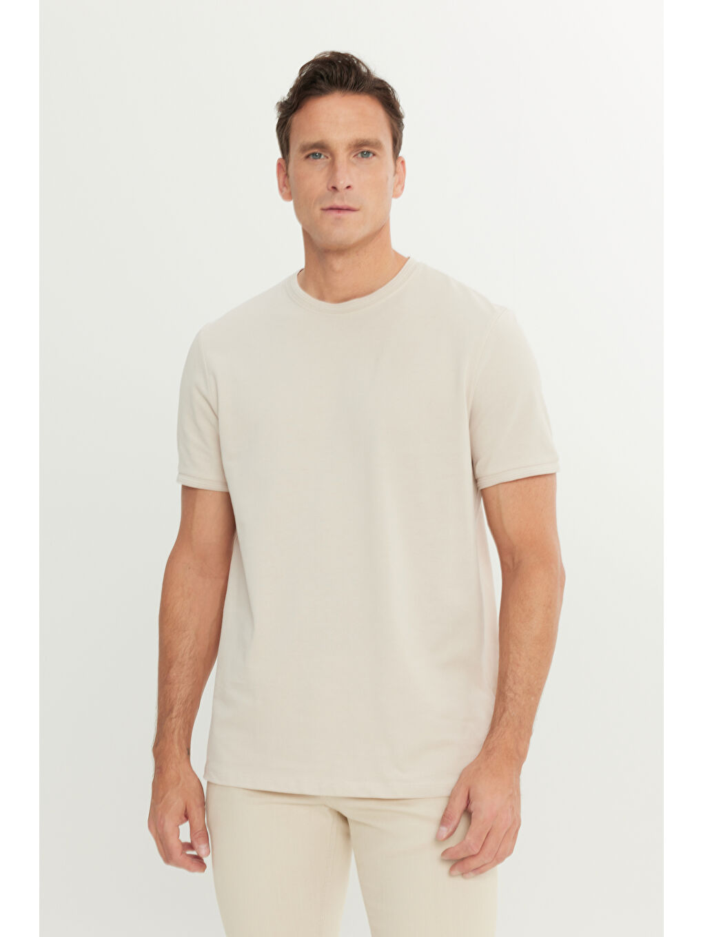 Erkek Bej %100 Pamuk Slim Fit Dar Kesim Bisiklet Yaka Tişört-2