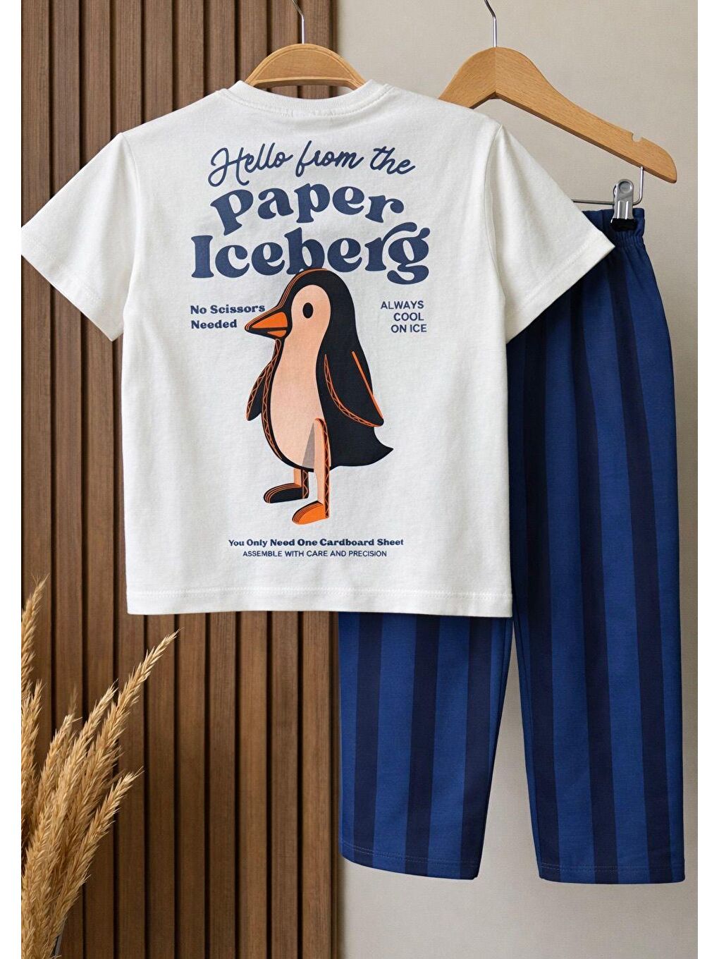 Karışık Çocuk Pamuklu Beyaz Baskılı T-Shirt Ve Lacivert Pantolon Takım-4