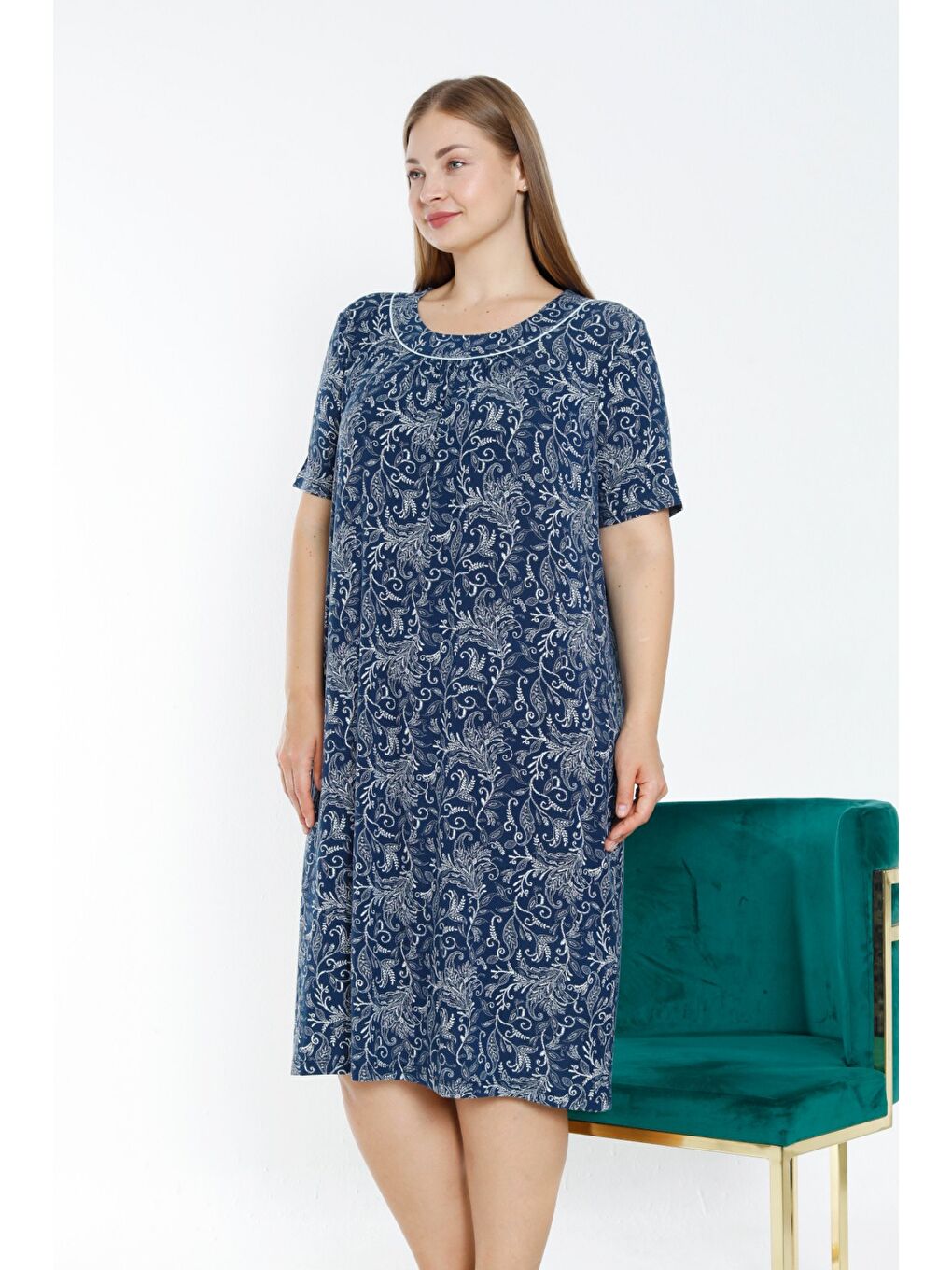 Lacivert Desenli Biyeli Kısa Kollu Esnek Viskon Kadın Büyük Beden Gecelik-1