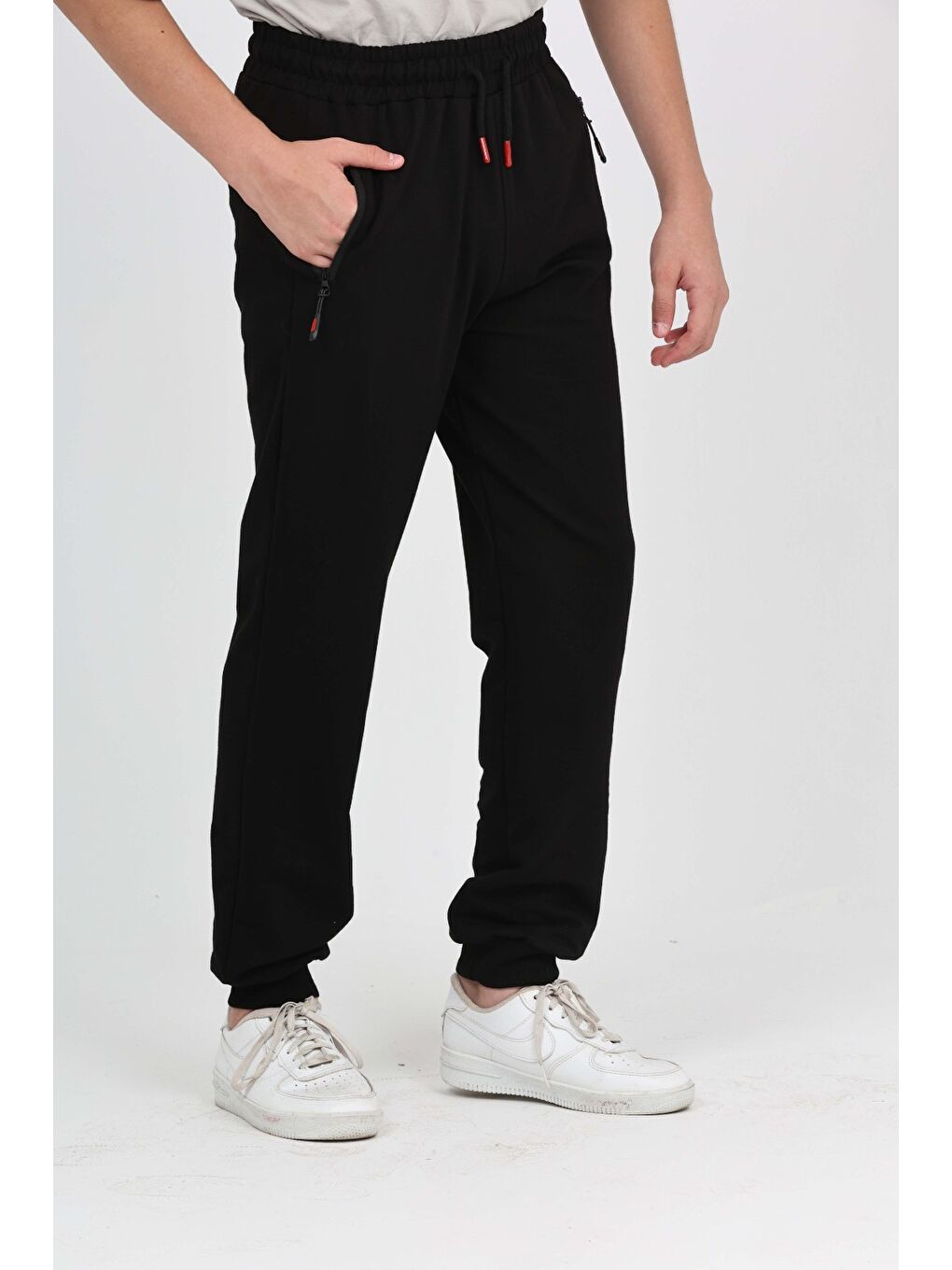 Siyah Erkek Çocuk TN Nakışlı Eşofman Alt-2