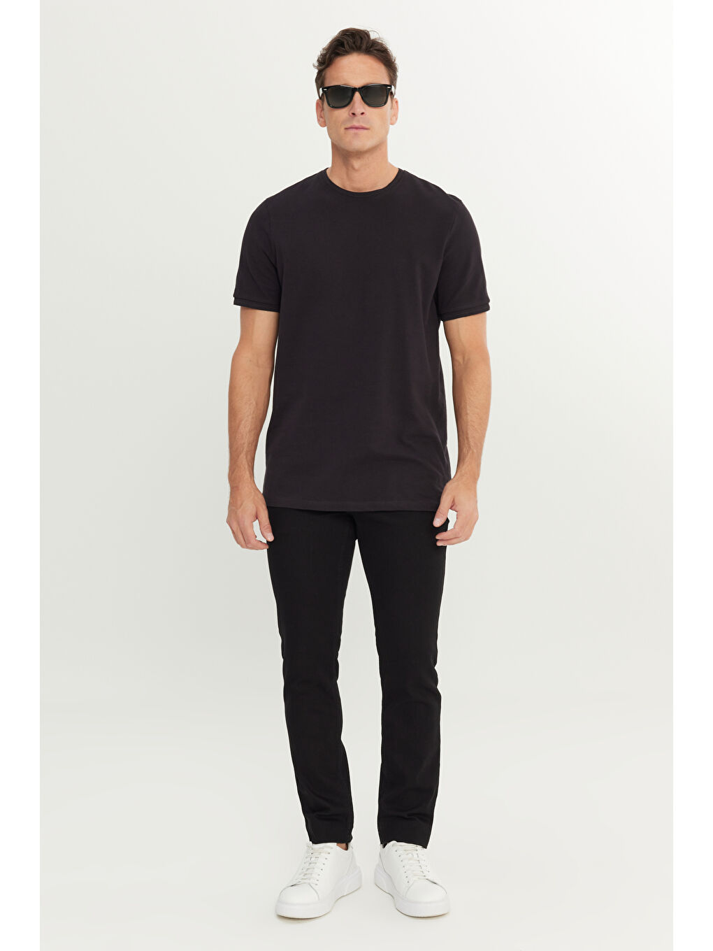 Erkek Siyah %100 Pamuk Slim Fit Dar Kesim Bisiklet Yaka Tişört-1