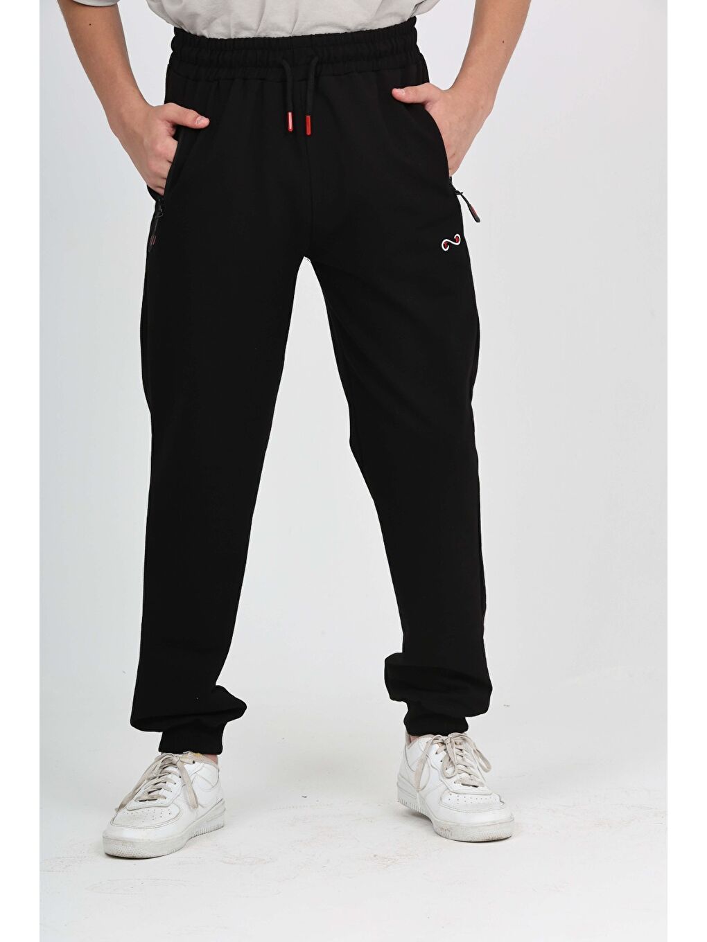 Siyah Erkek Çocuk TN Nakışlı Eşofman Alt-3