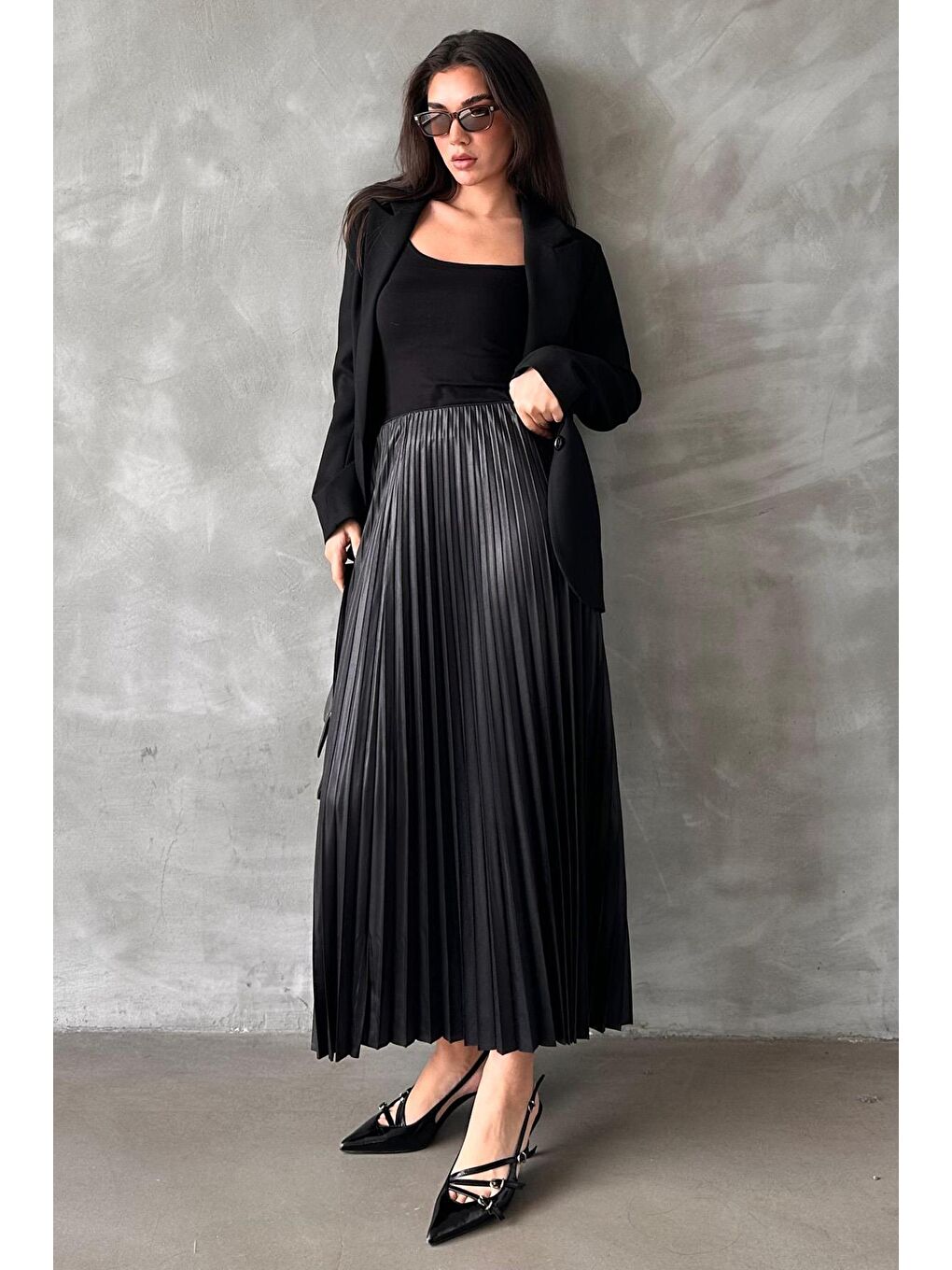 Siyah Pileli Kadın Etek Mg2318-1