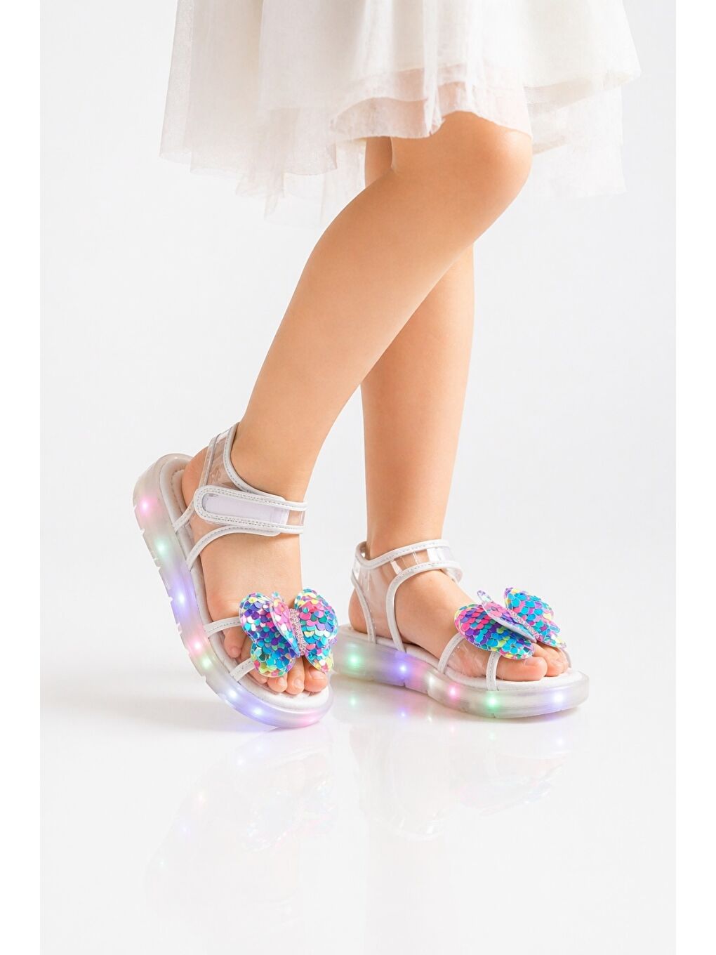Beyaz PİCKLES Pullu Kelebek Detaylı Cırtlı Şeffaf Kız Çocuk Sandalet-3