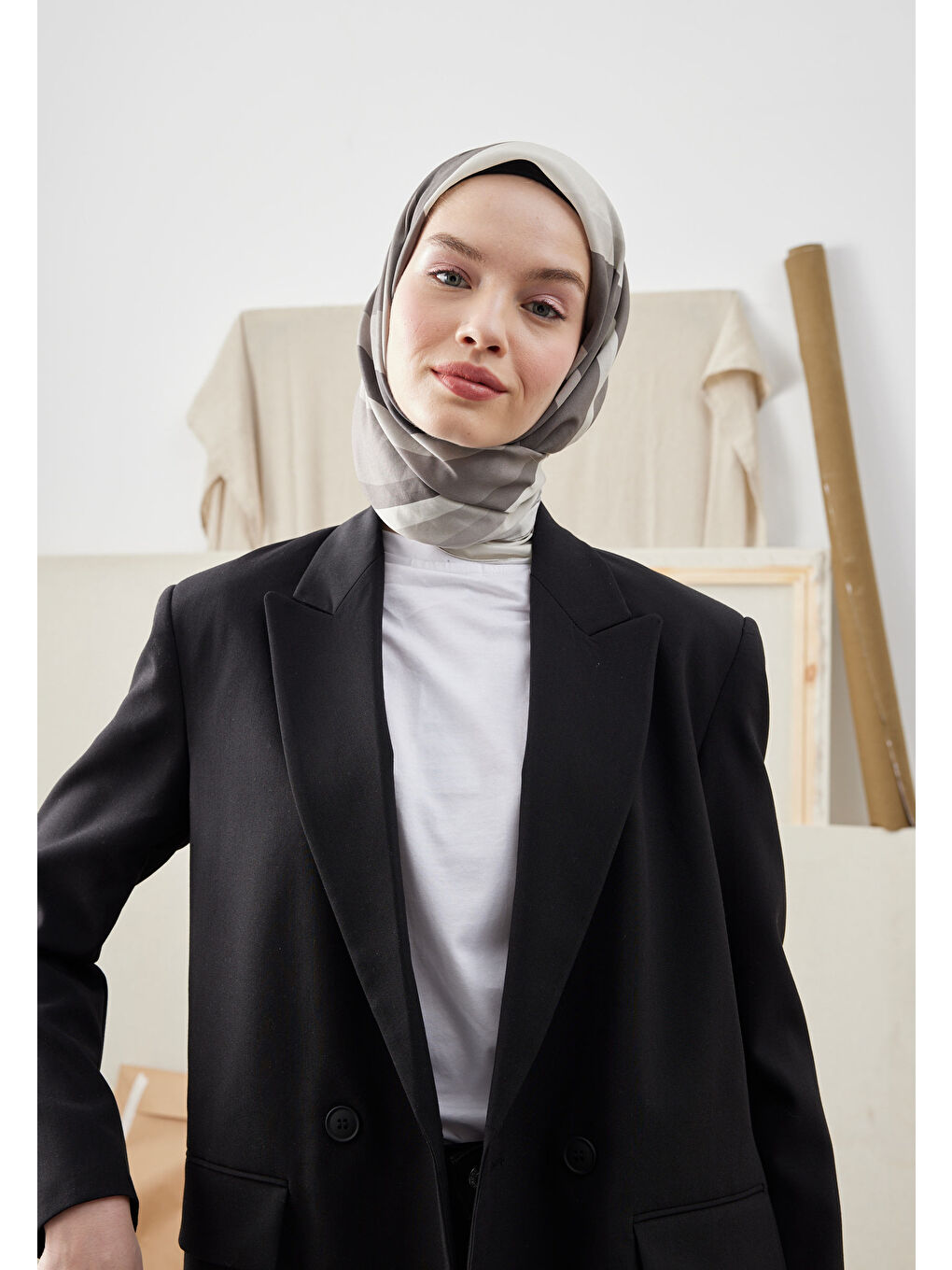 Color Mıx Desen Pamuk İpek Eşarp Gri-1