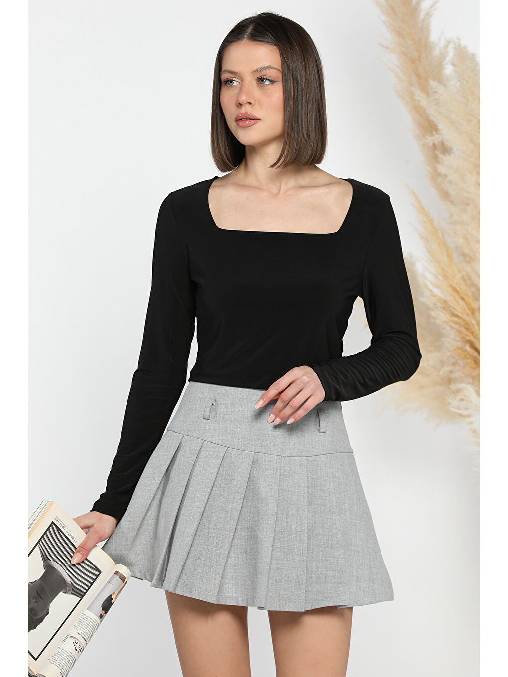 Siyah Kare Yaka Kadın Bluz