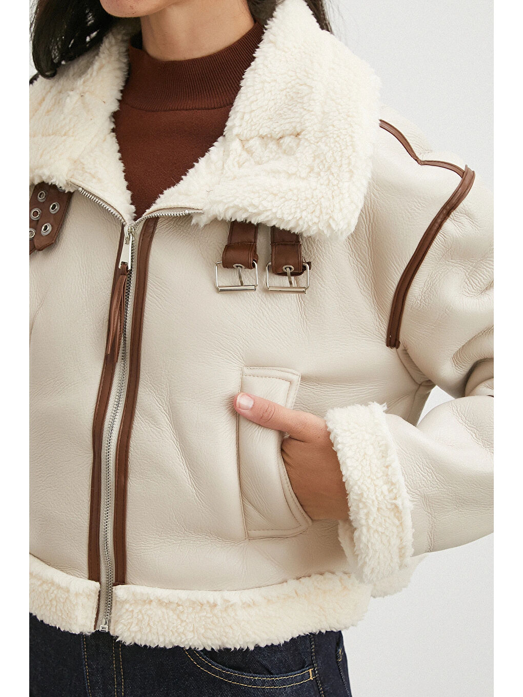 Biye Detaylı Lamine Ceket Bej-4