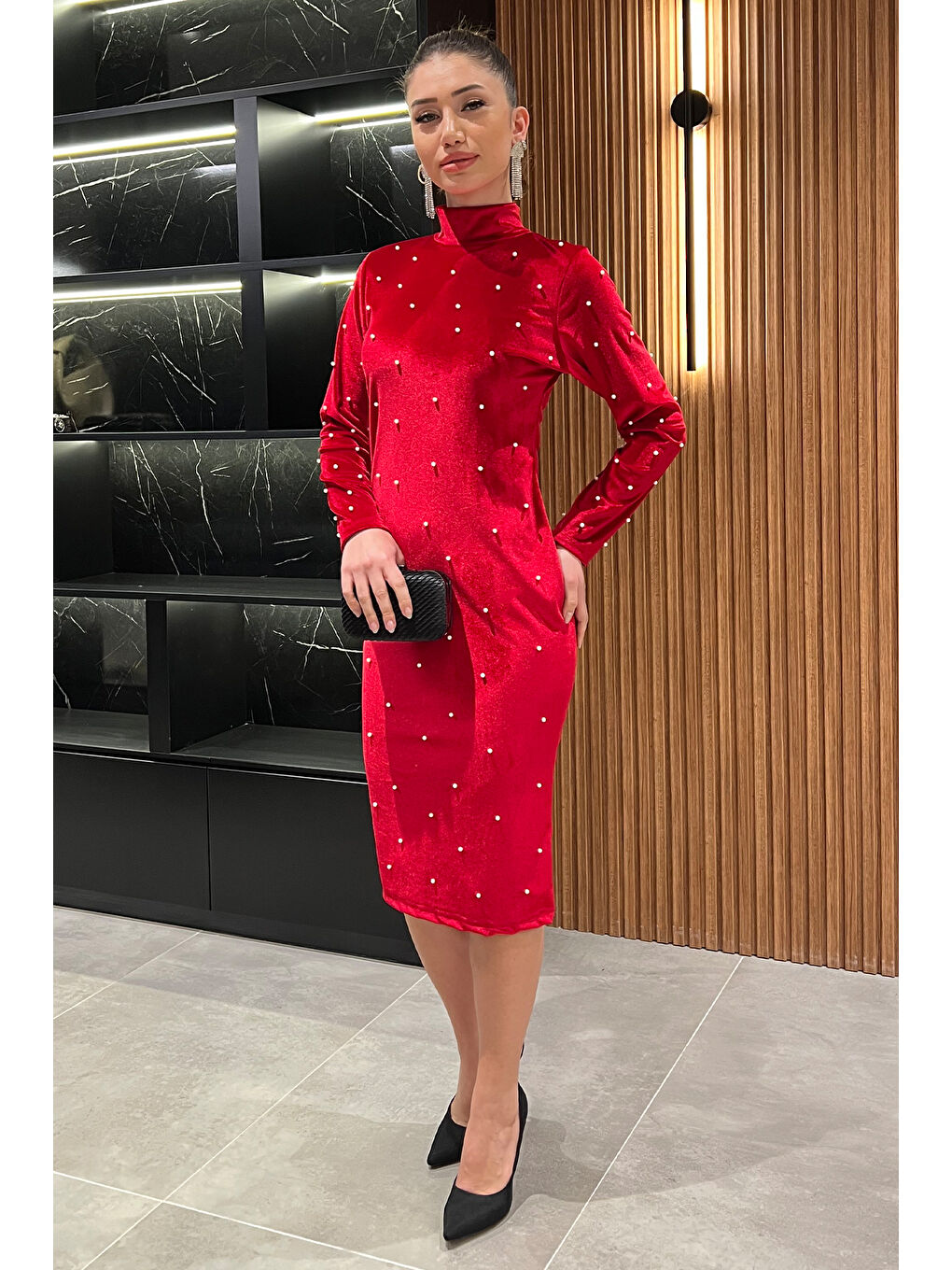 Kırmızı Kadın İncili Elastanlı Kadife Elbise