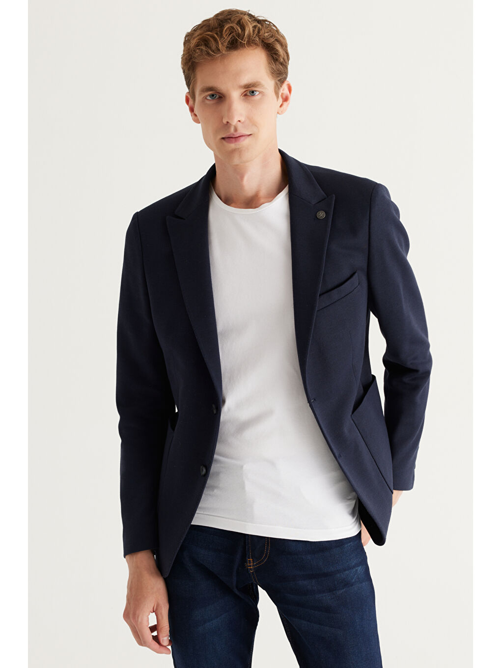 Erkek Lacivert Slim Fit Dar Kesim Kırlangıç Yaka Lacivert Ceket