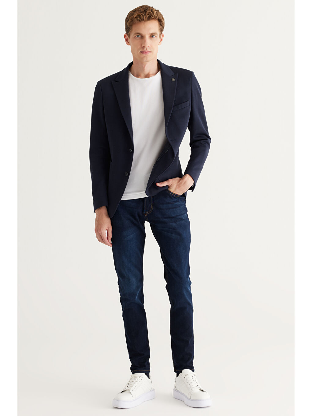 Erkek Lacivert Slim Fit Dar Kesim Kırlangıç Yaka Lacivert Ceket-1