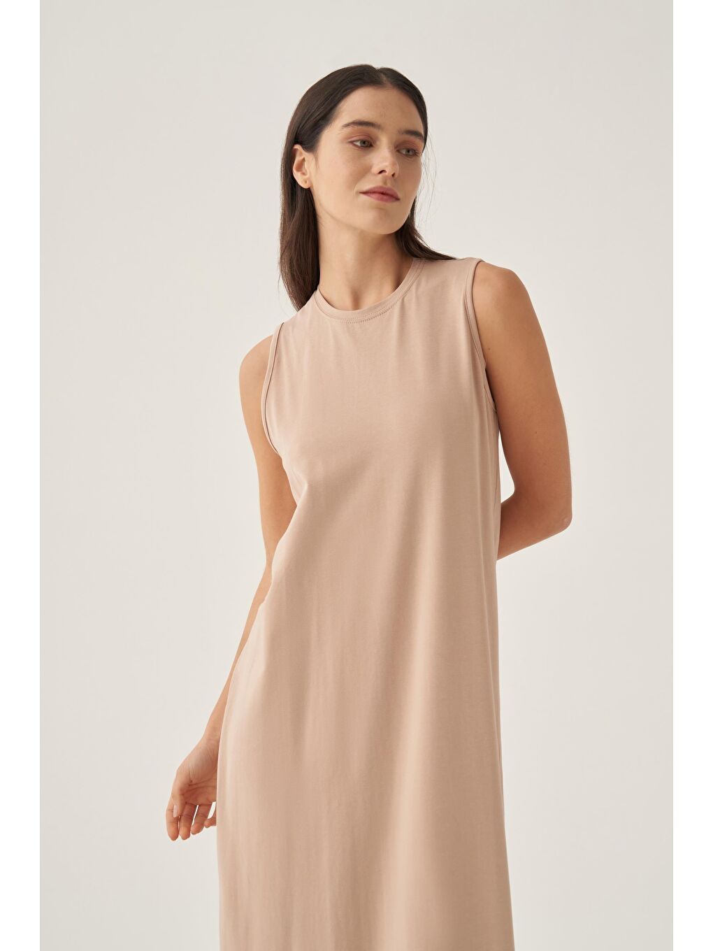 Bej-Pamuklu Bisiklet Yaka Kolsuz İçlik Elbise-4