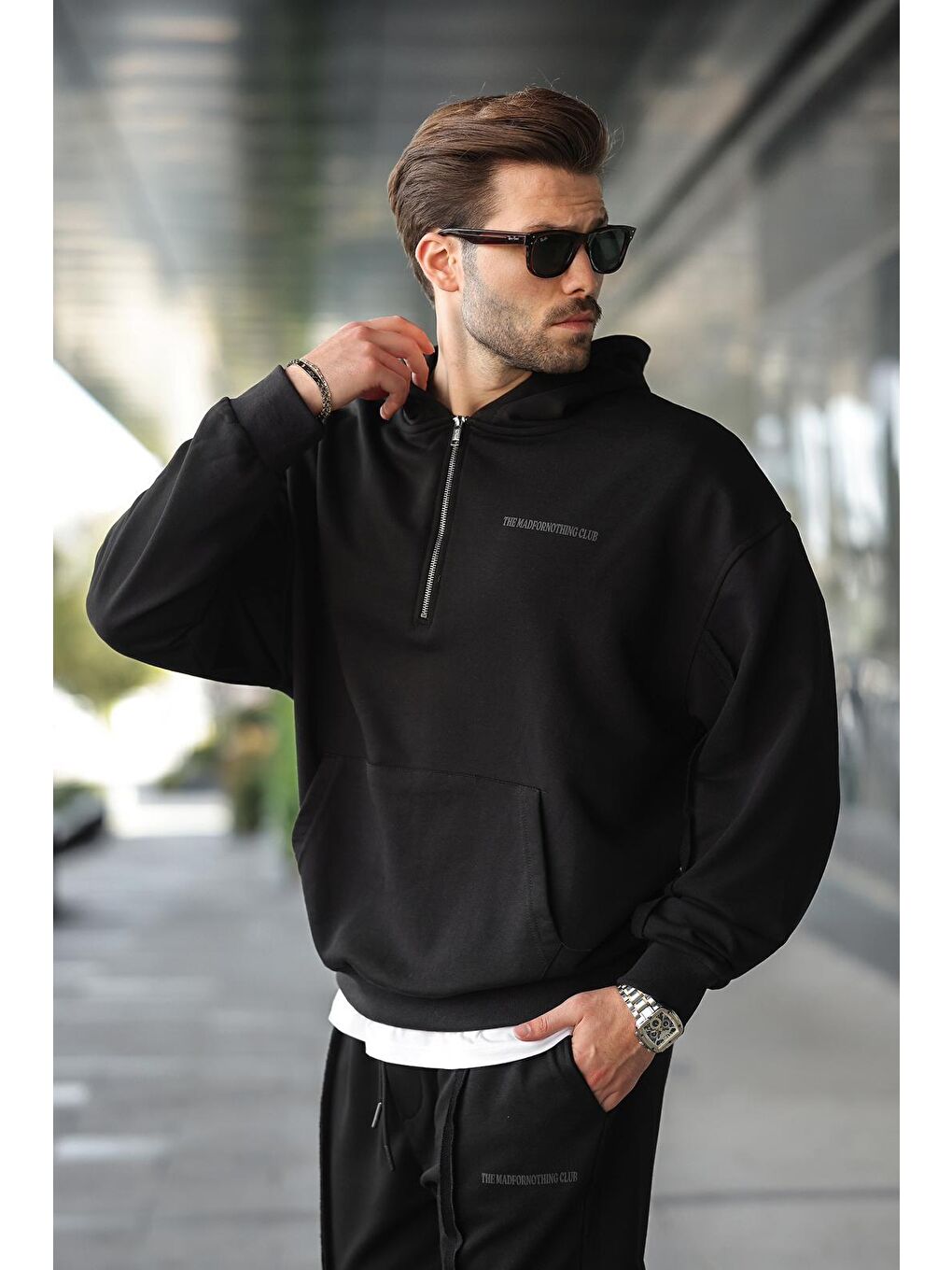 Siyah Yarım Fermuarlı Kapüşonlu Erkek Eşofman Takımı E7332-1