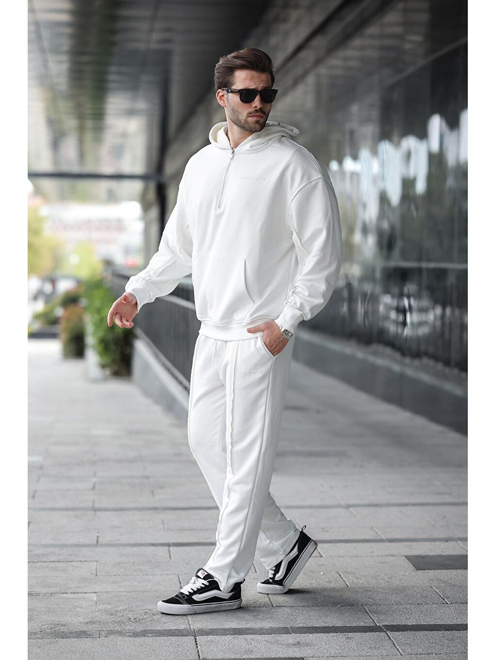 Ekru Yarım Fermuarlı Kapüşonlu Erkek Eşofman Takımı E7332-2