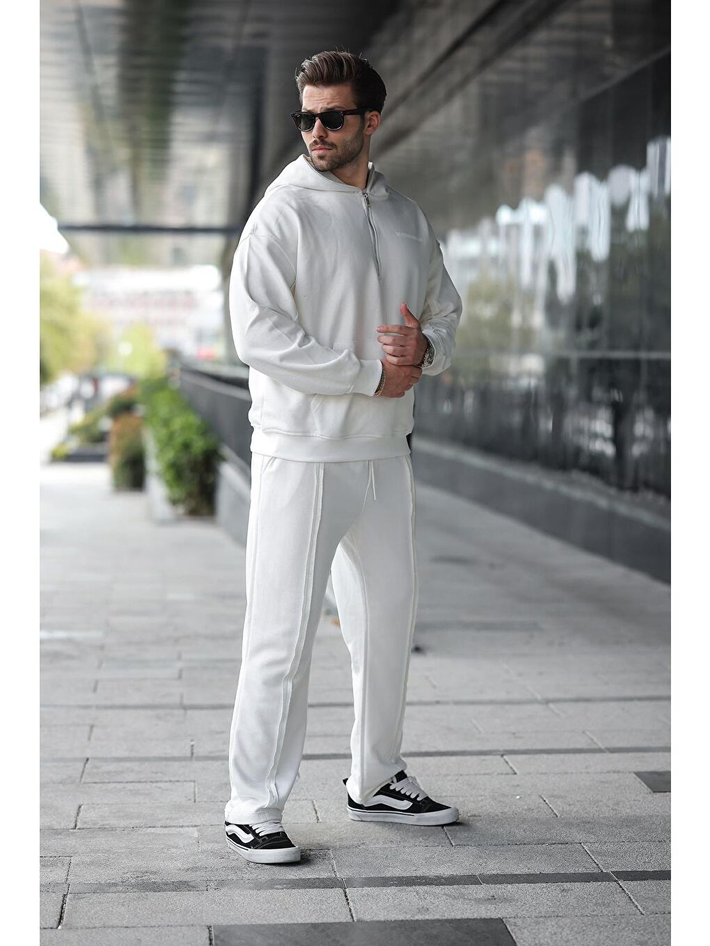 Ekru Yarım Fermuarlı Kapüşonlu Erkek Eşofman Takımı E7332-3